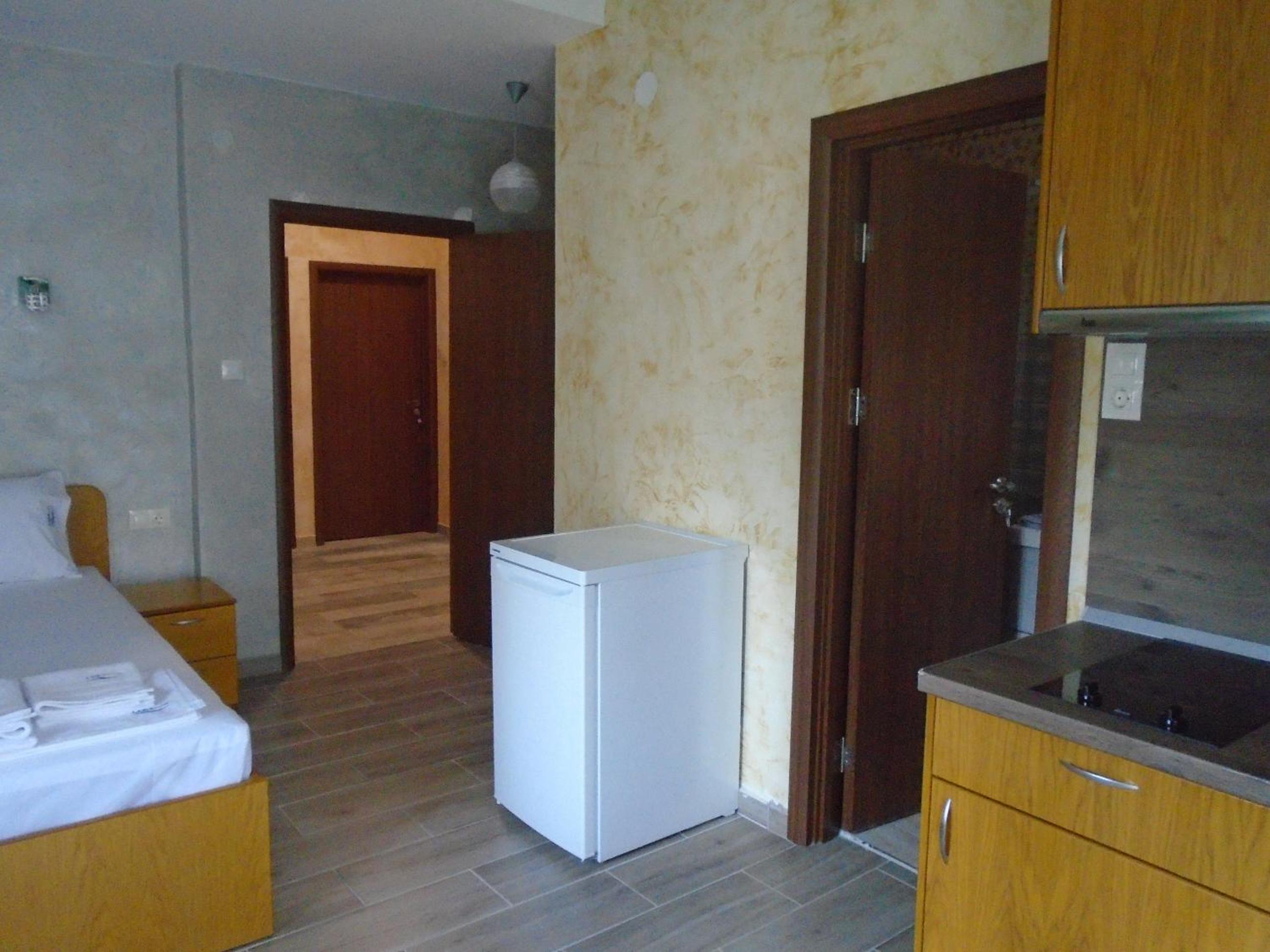 Double Room with Balcony - Photo 18