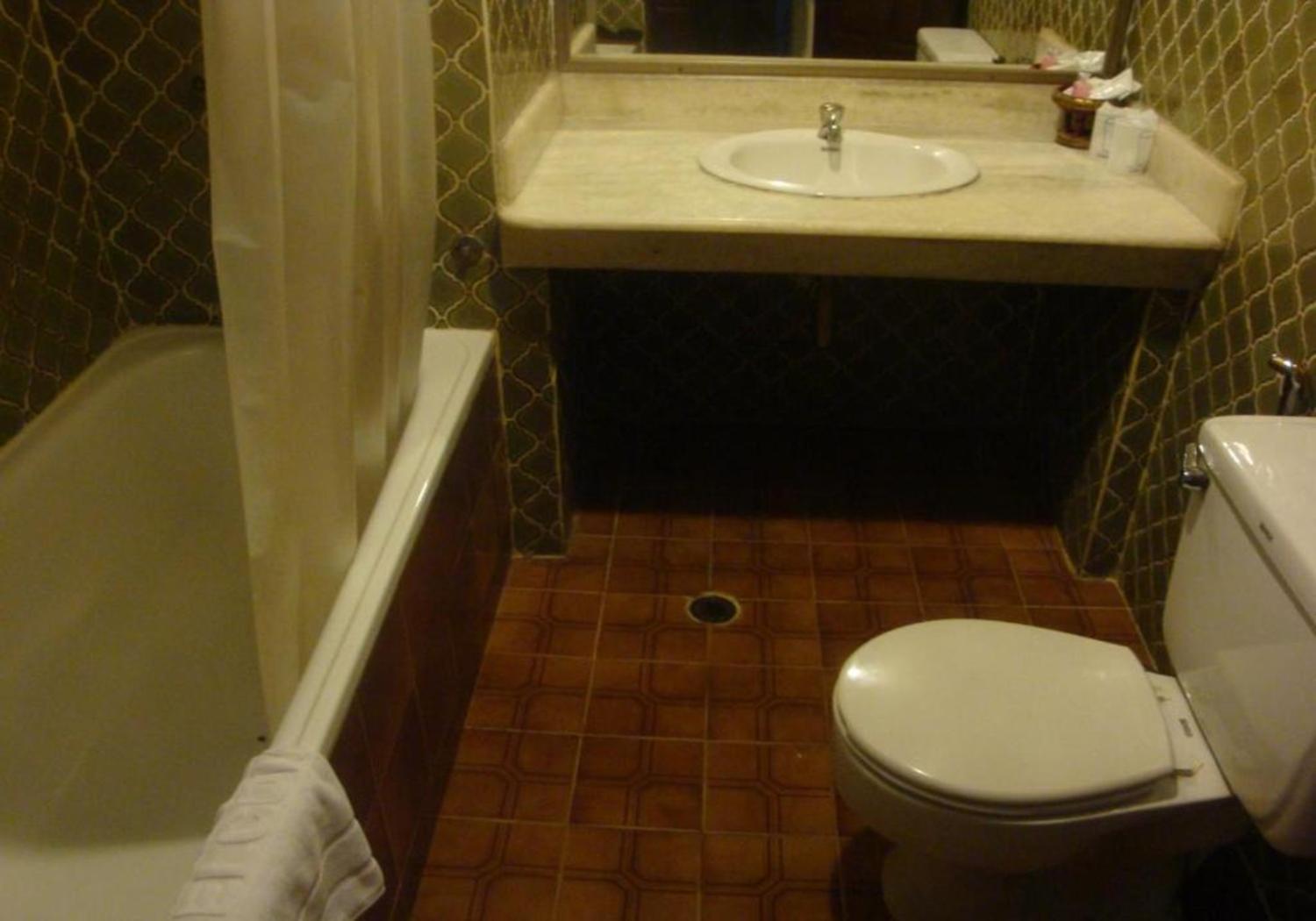 Deluxe Twin Room photo 3