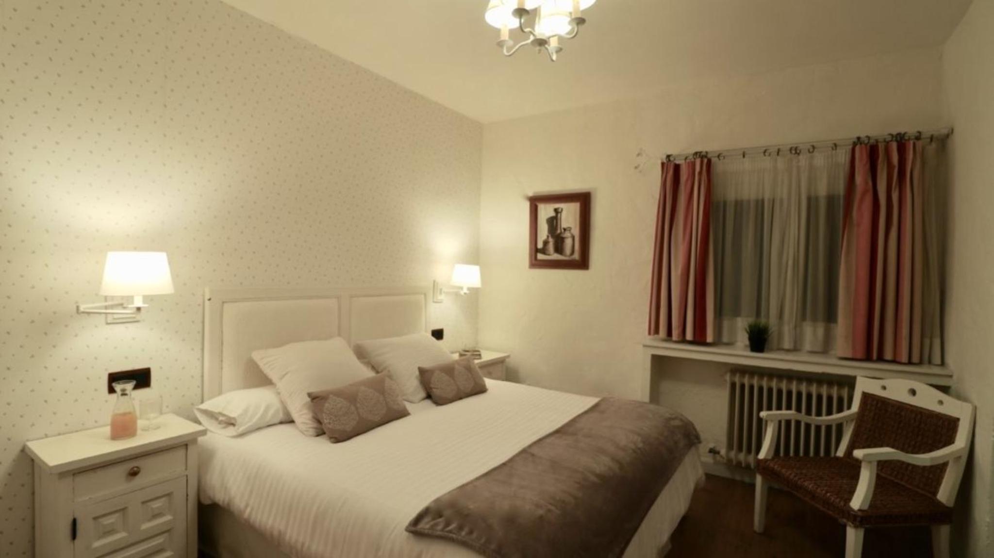 Budget Double Room - Photo 1