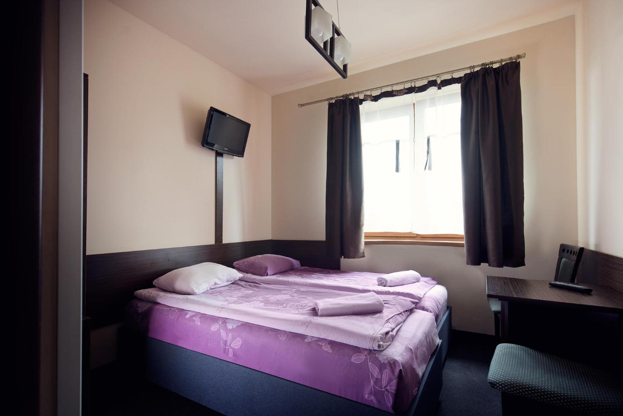 Double Room - Photo 2