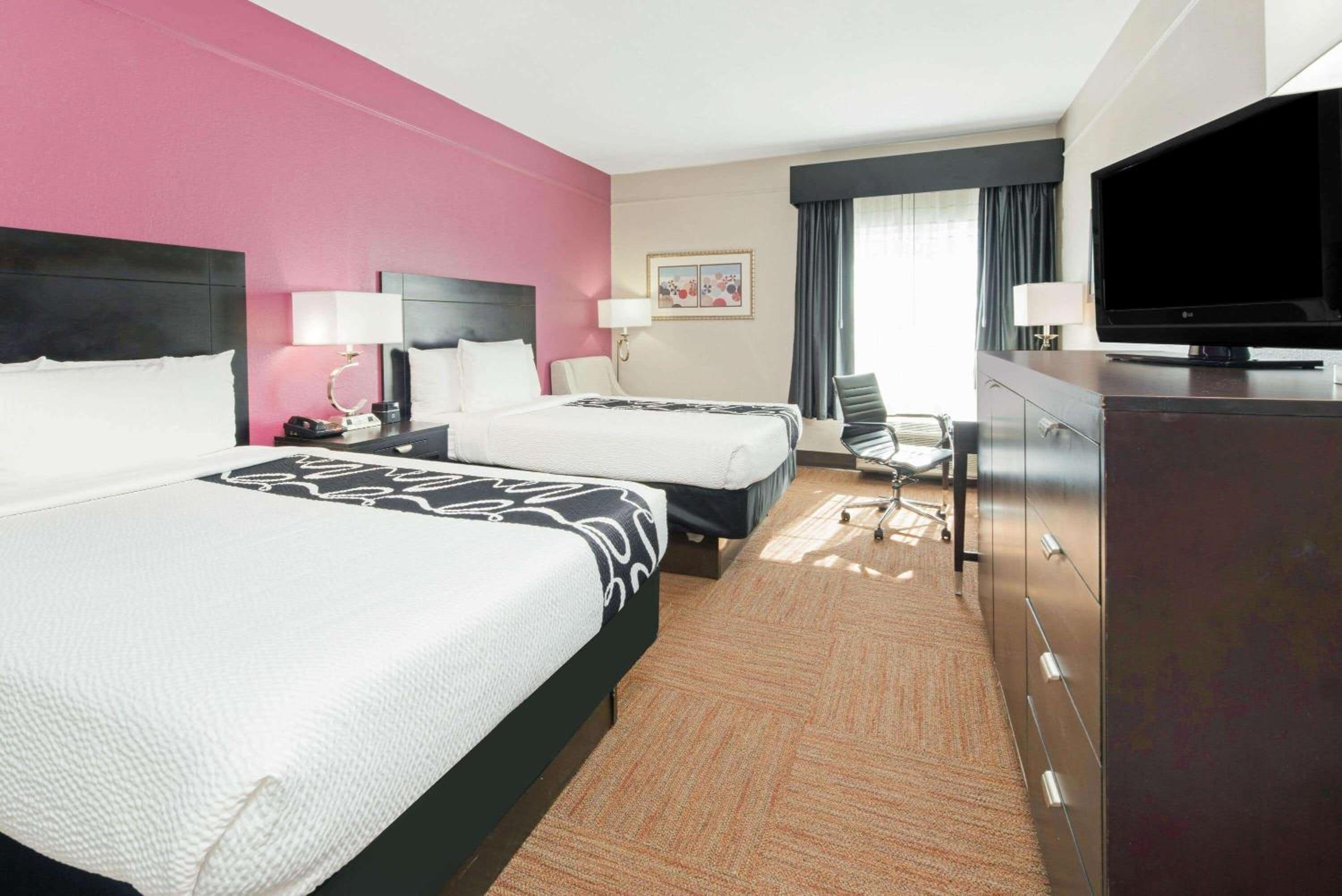 Double Room with Two Double Beds and Roll In Shower - Non-Smoking - Photo 1