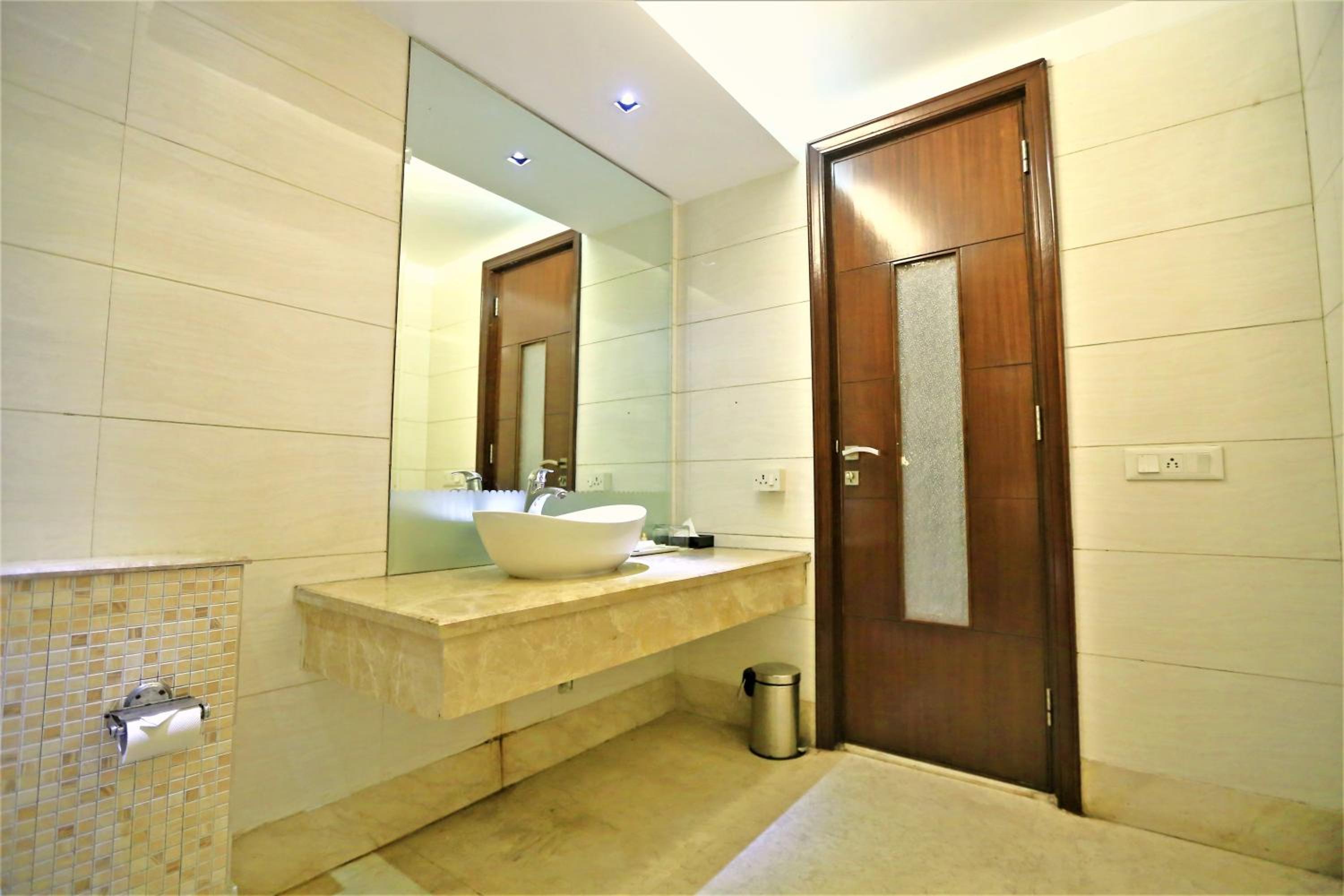 Deluxe Twin Room - Photo 6