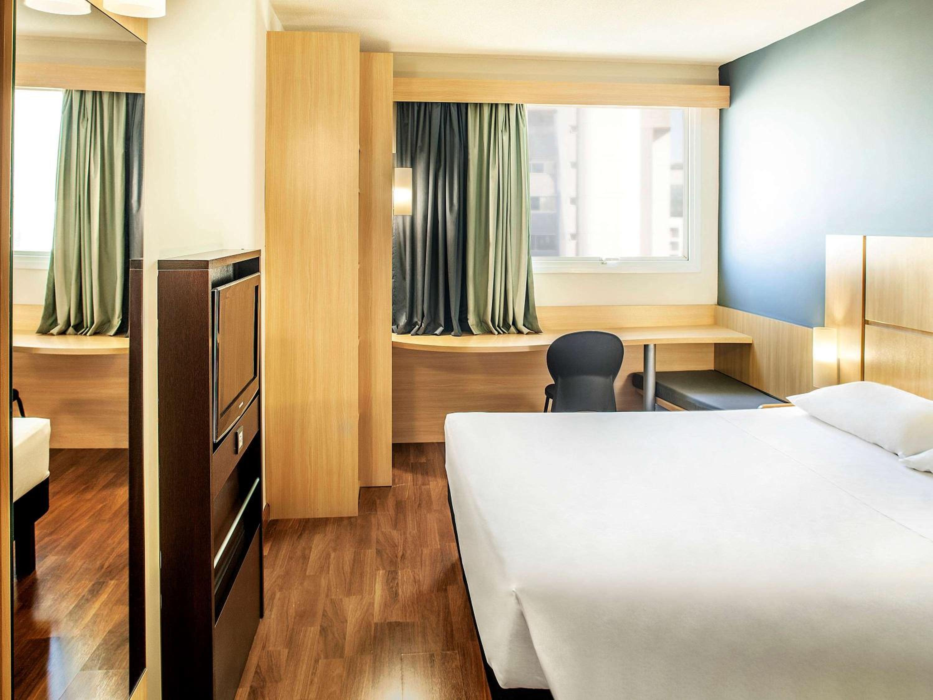 Standard Non Smoking Room with One Double Bed photo 1