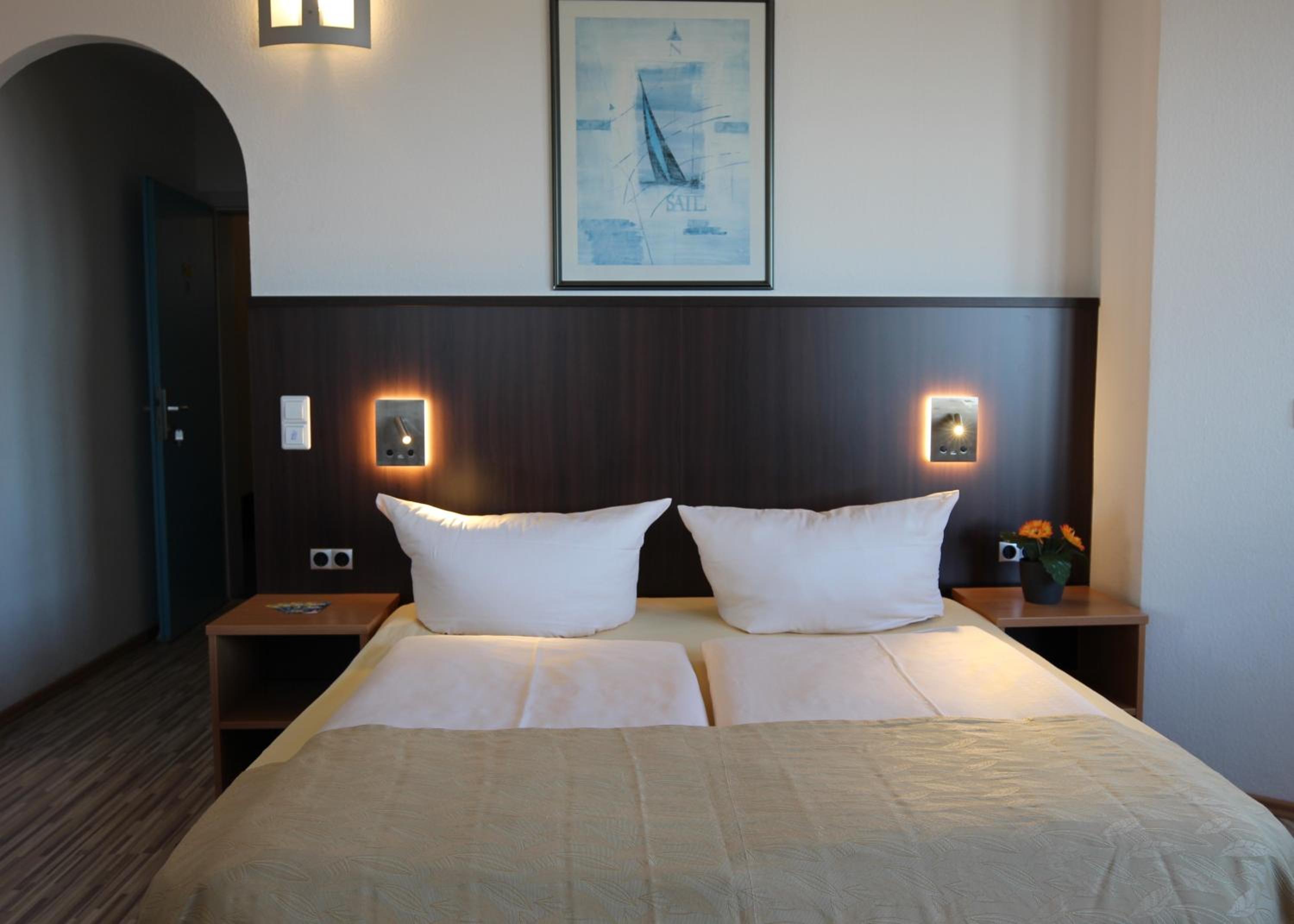 Small Double Room photo 1