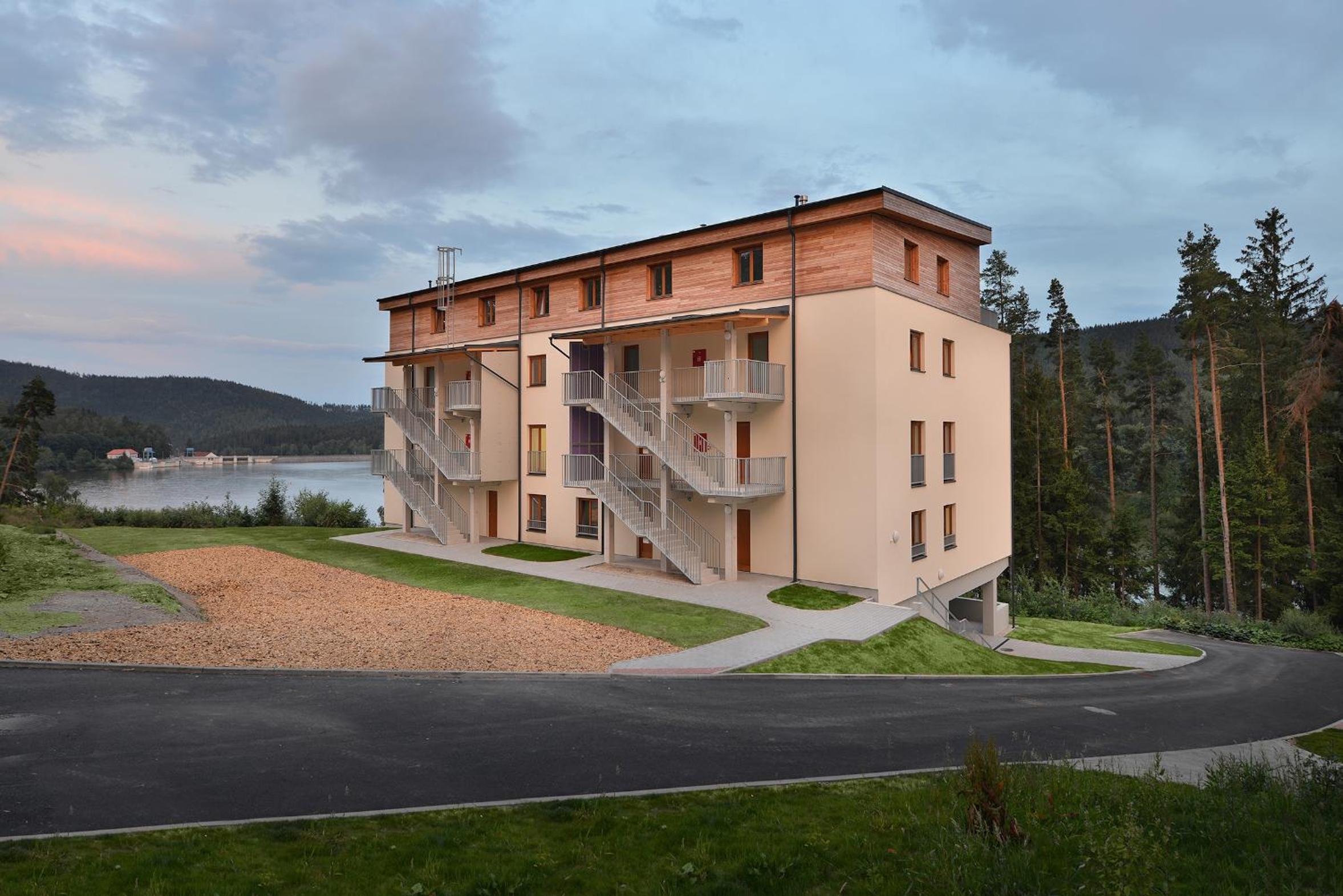 Deluxe Two-Bedroom Apartment with Sauna - Photo 22
