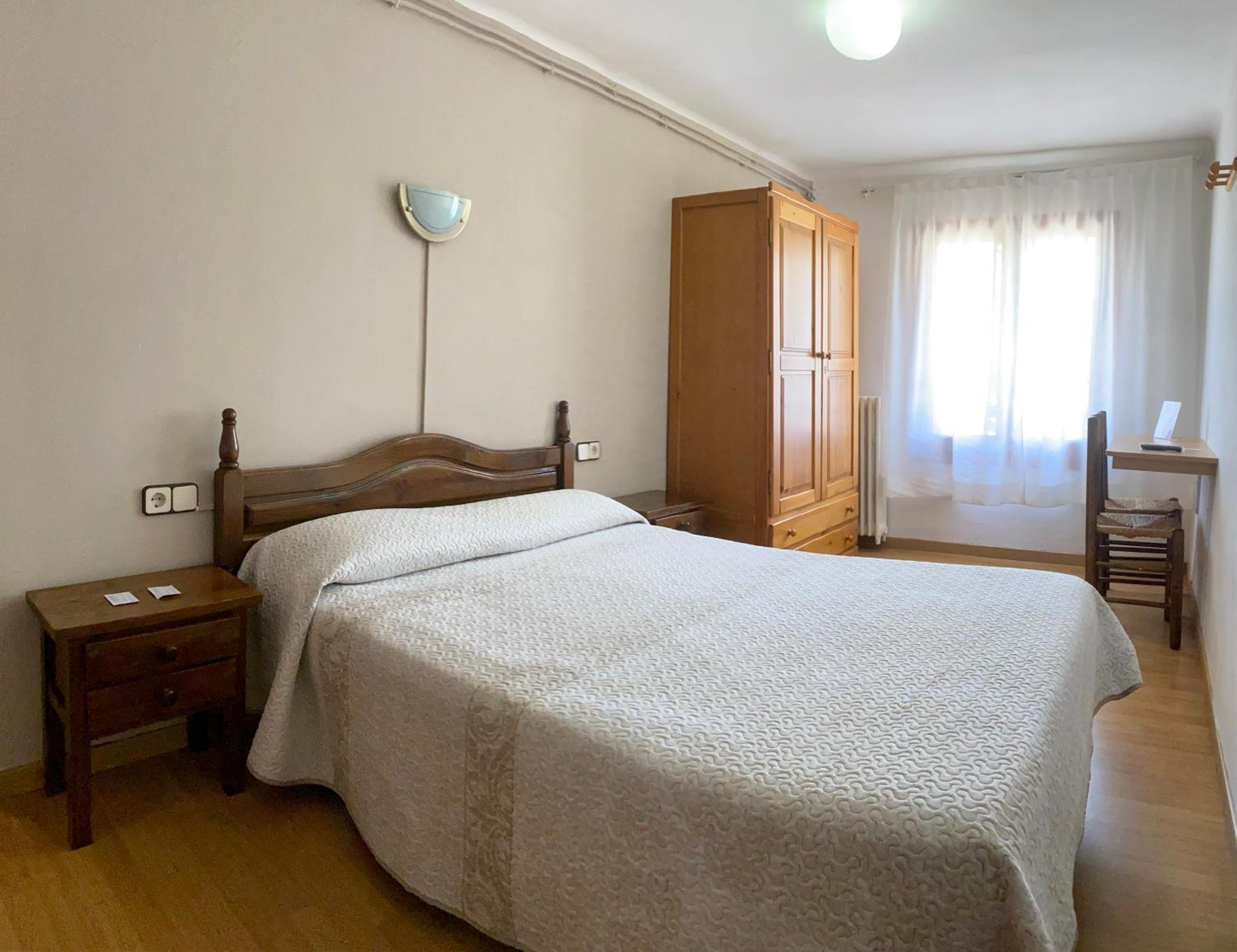 Classic Triple Room - Photo 13