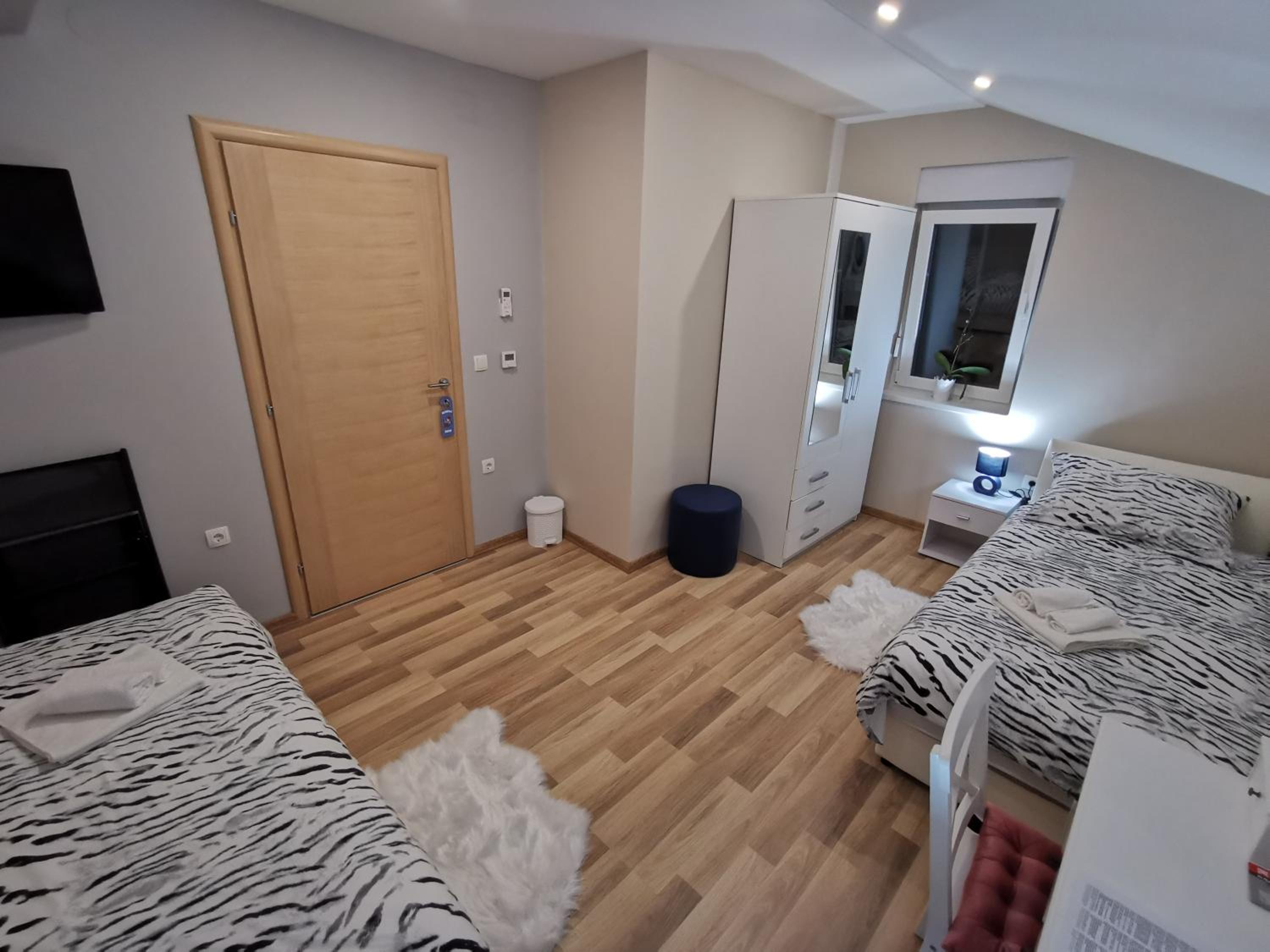 Three-Bedroom Apartment photo 1