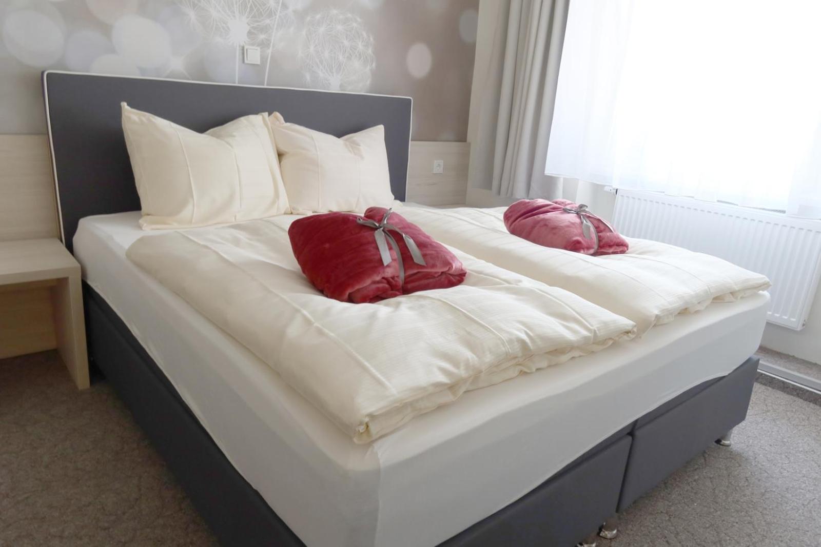 Double Room with Private Bathroom - Photo 1