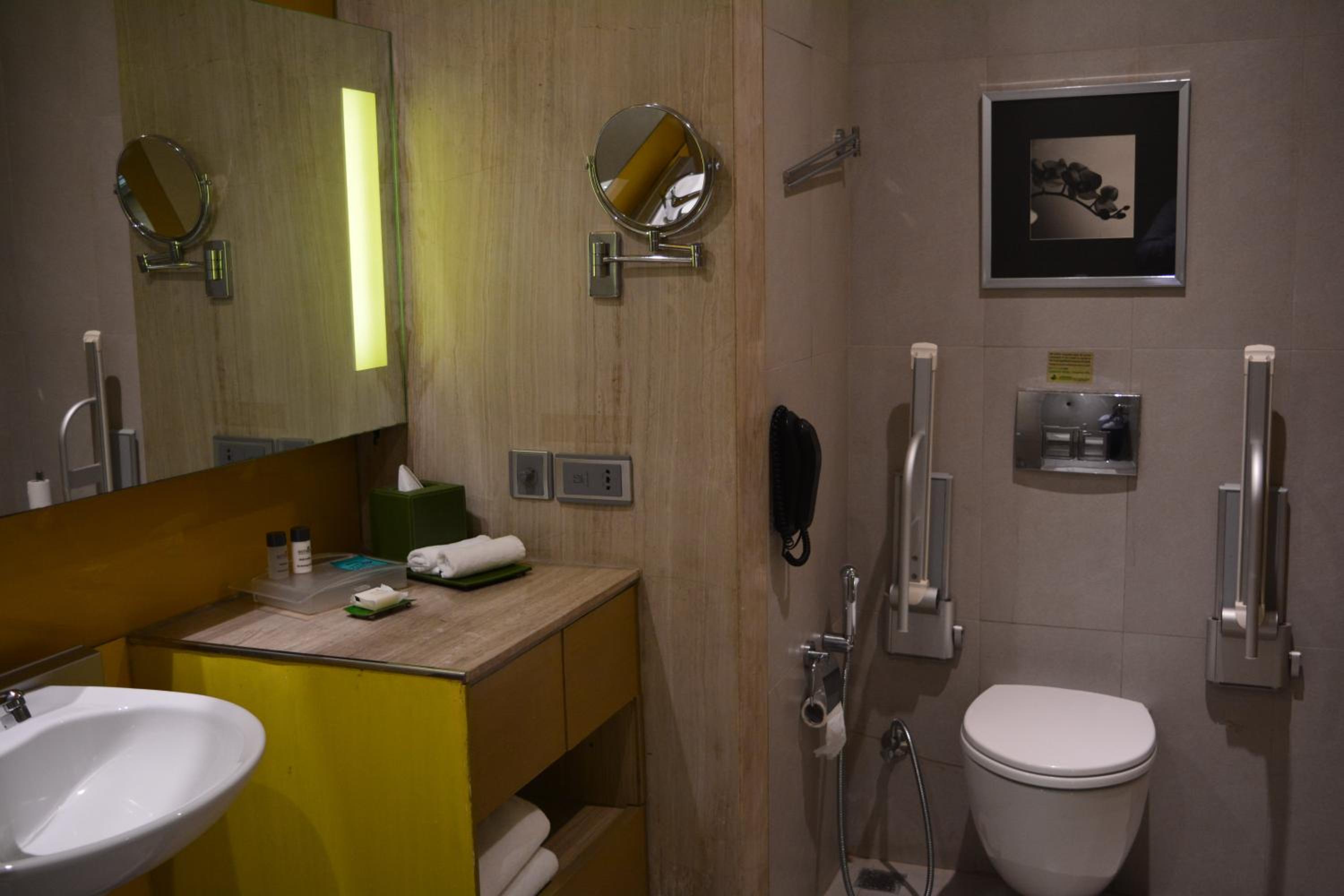 Standard King Room - Disability Access
