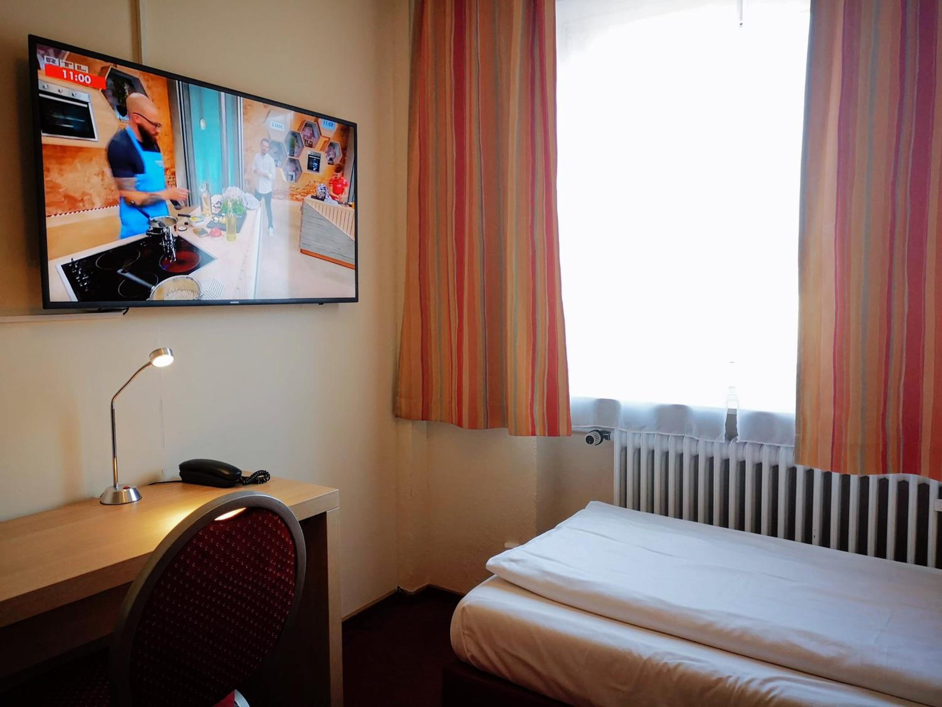 Single Room photo 2