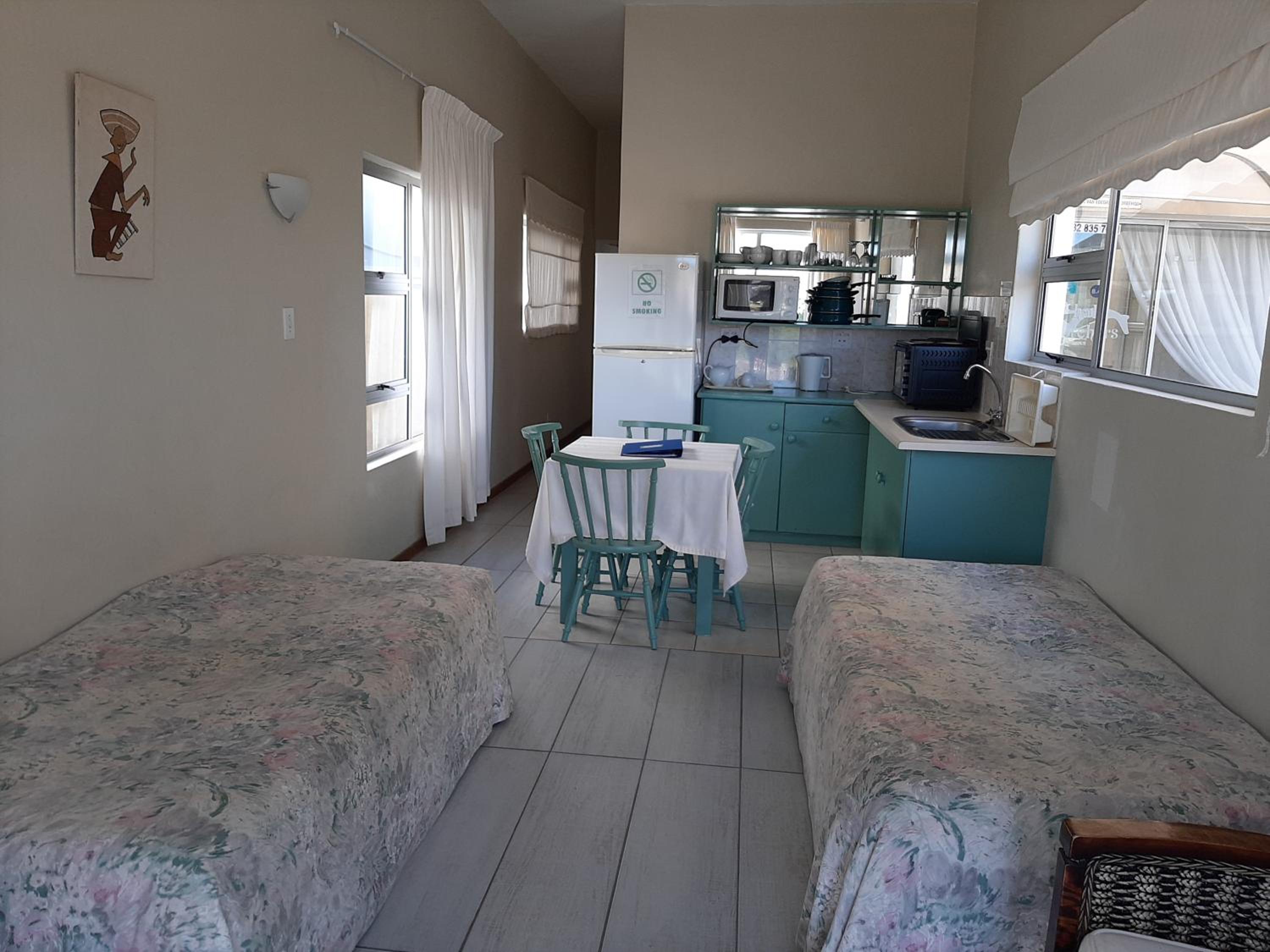 One-Bedroom Apartment photo 2