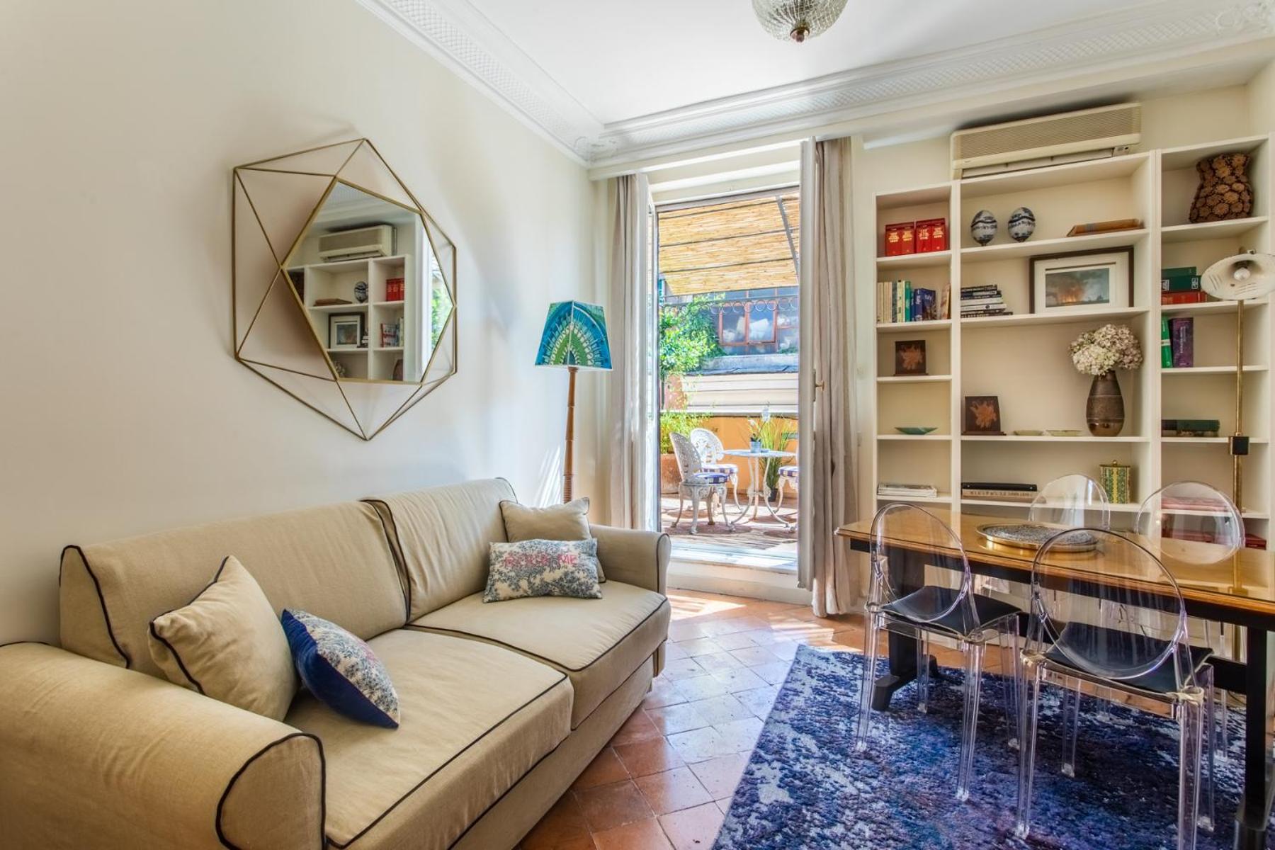 One-Bedroom Apartment with Terrace Split Level (4 Adults)