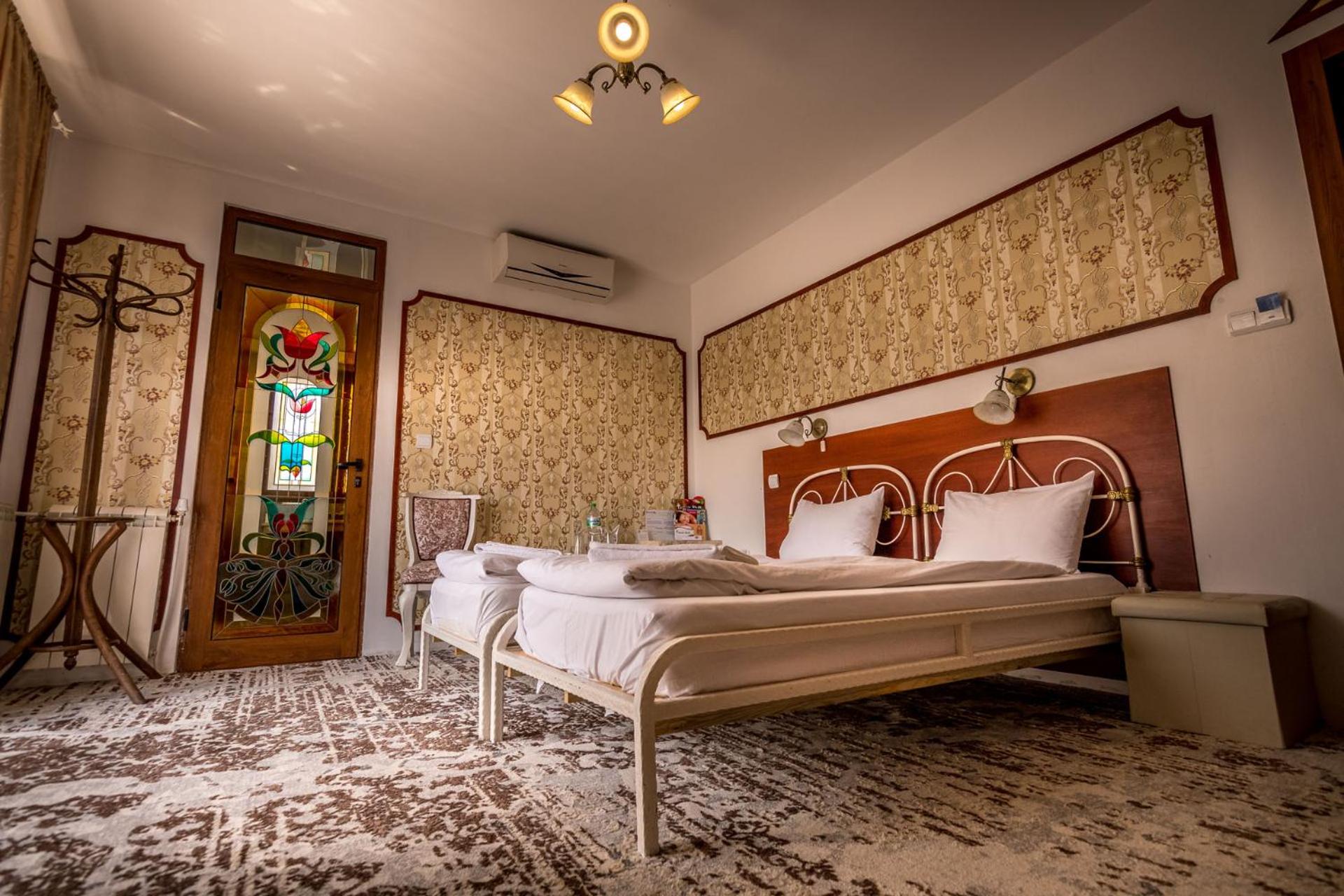 Double or Twin Room with Balcony photo 3