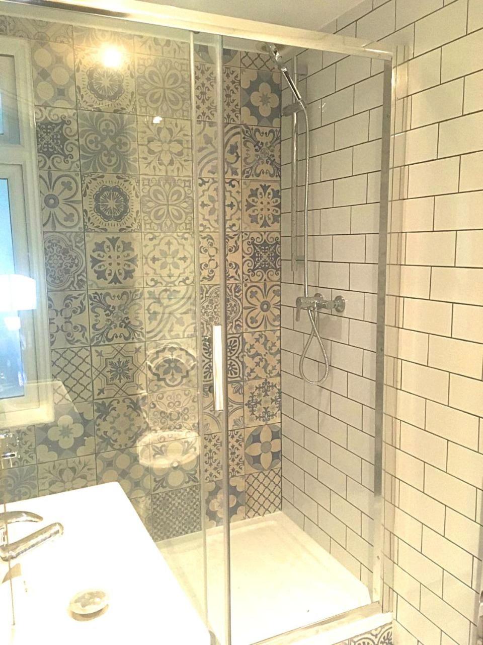 Double Room with Shared Bathroom photo 3