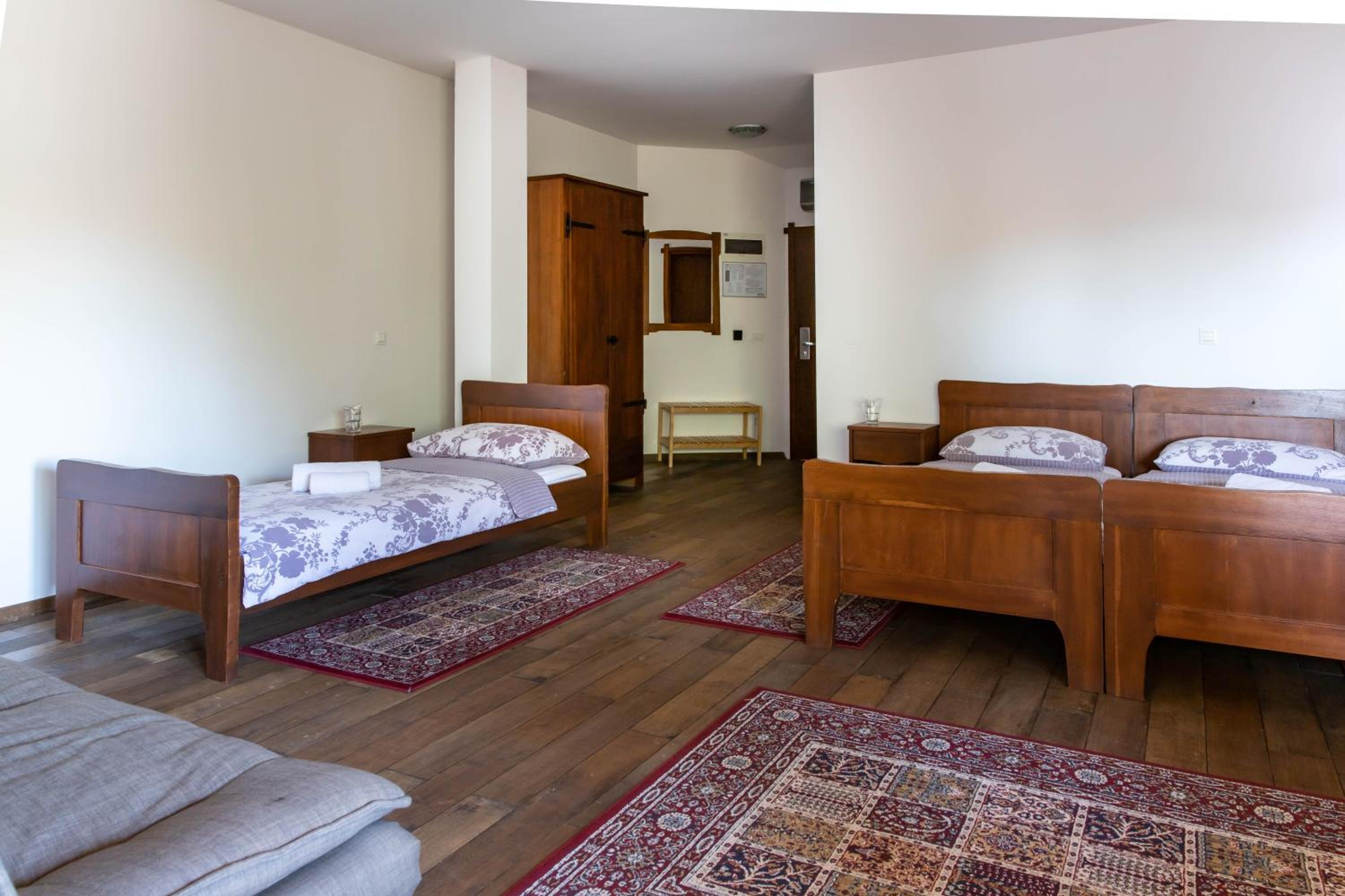 Deluxe Triple Room - Photo 1
