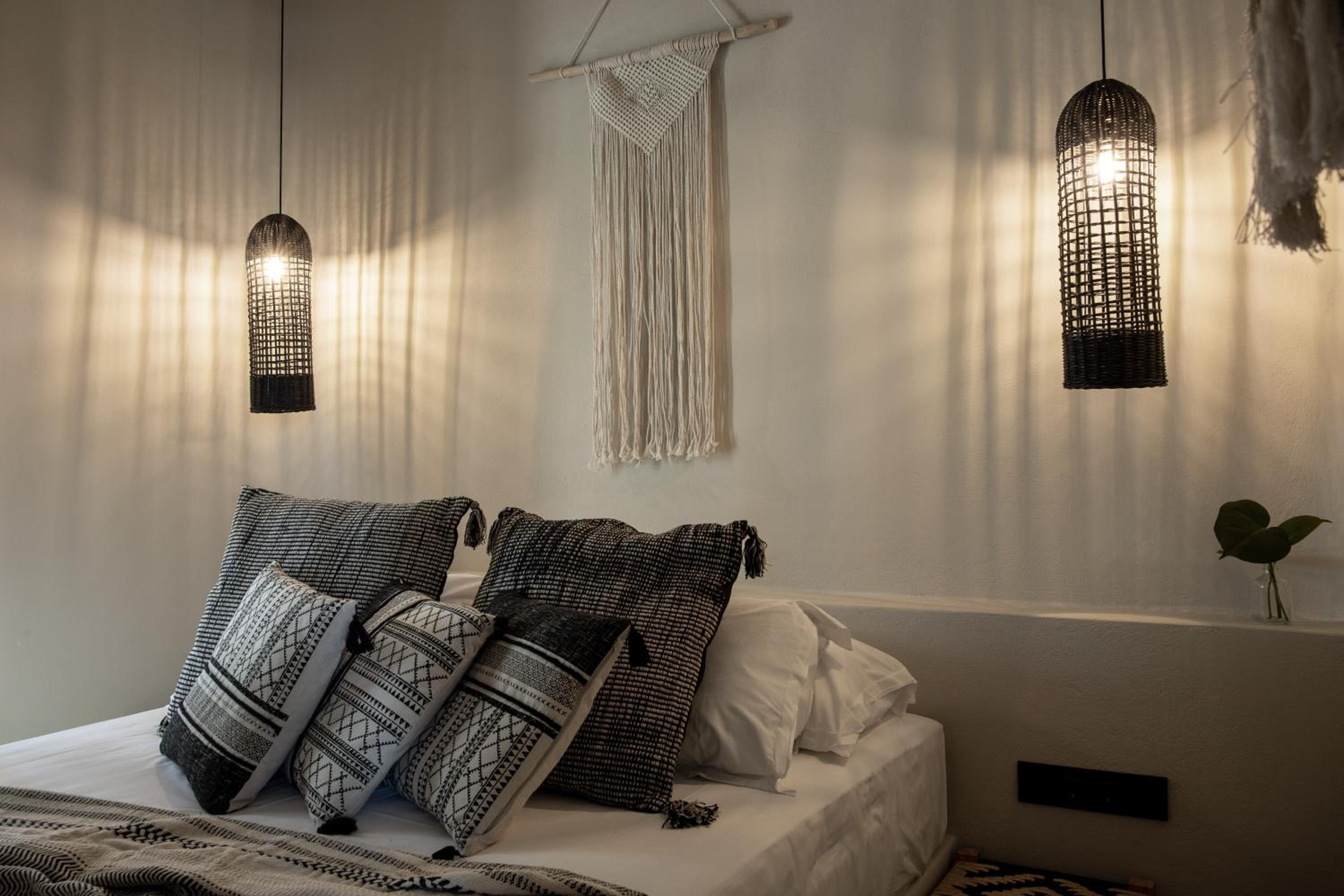 Two-Bedroom Apartment - Photo 9