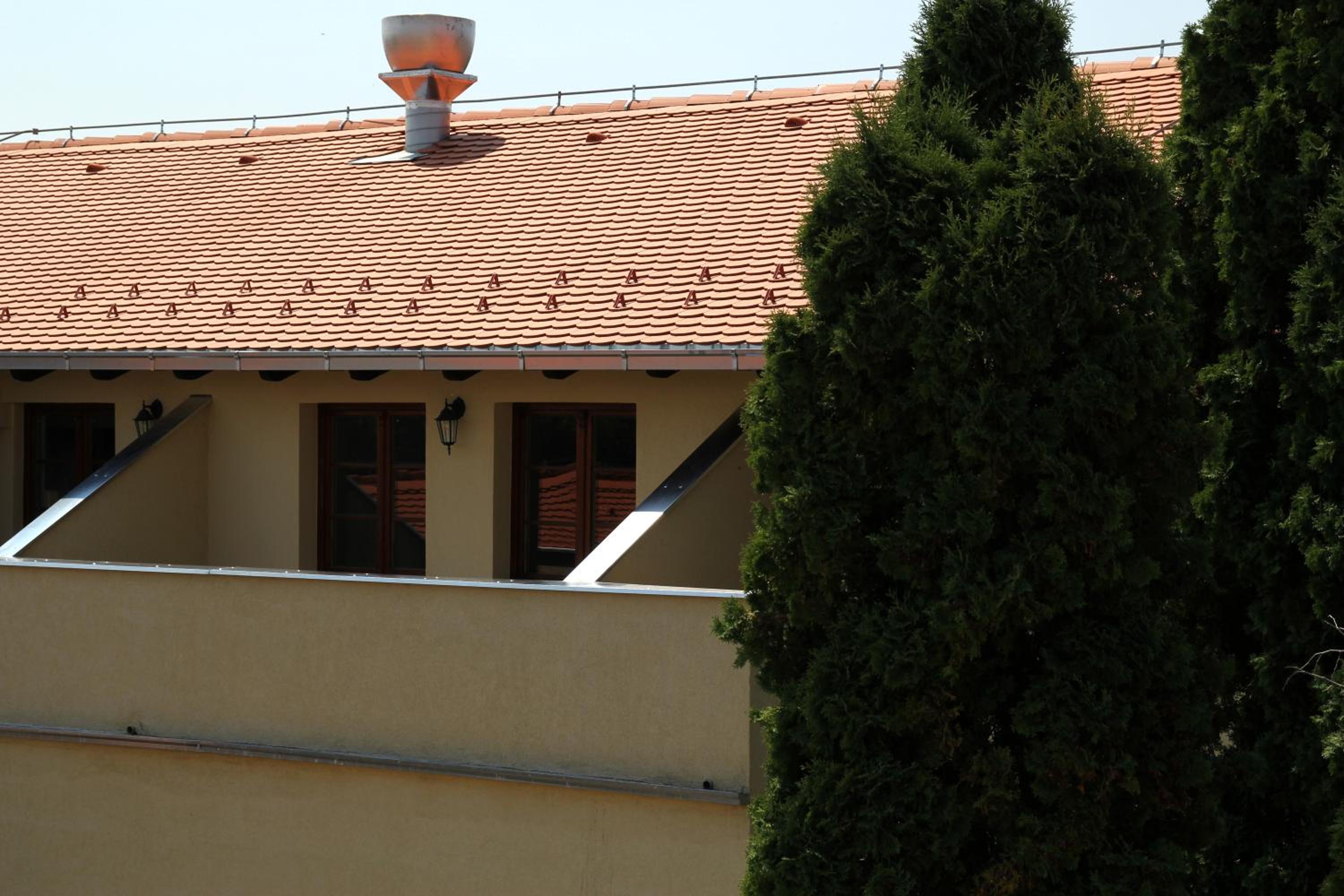 Double Room with Balcony - Photo 2