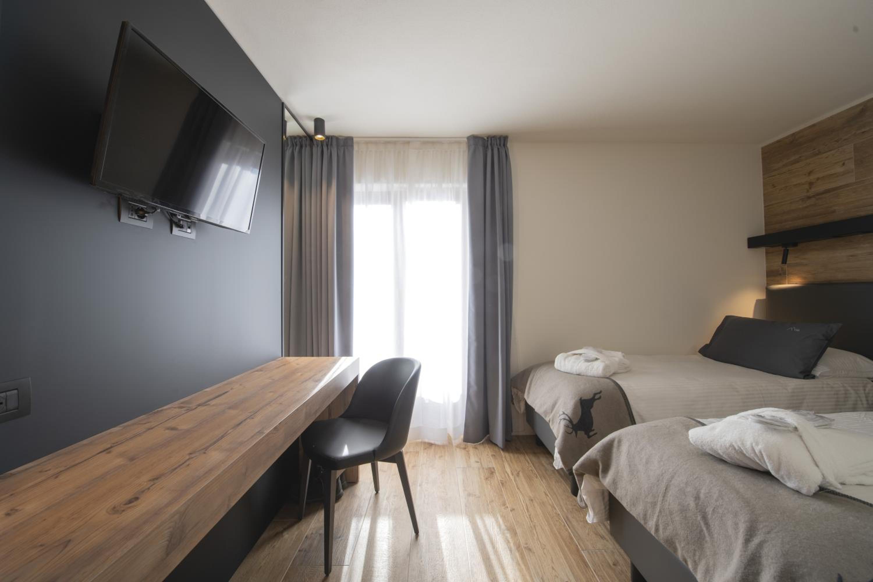 Deluxe Double or Twin Room - Photo 1