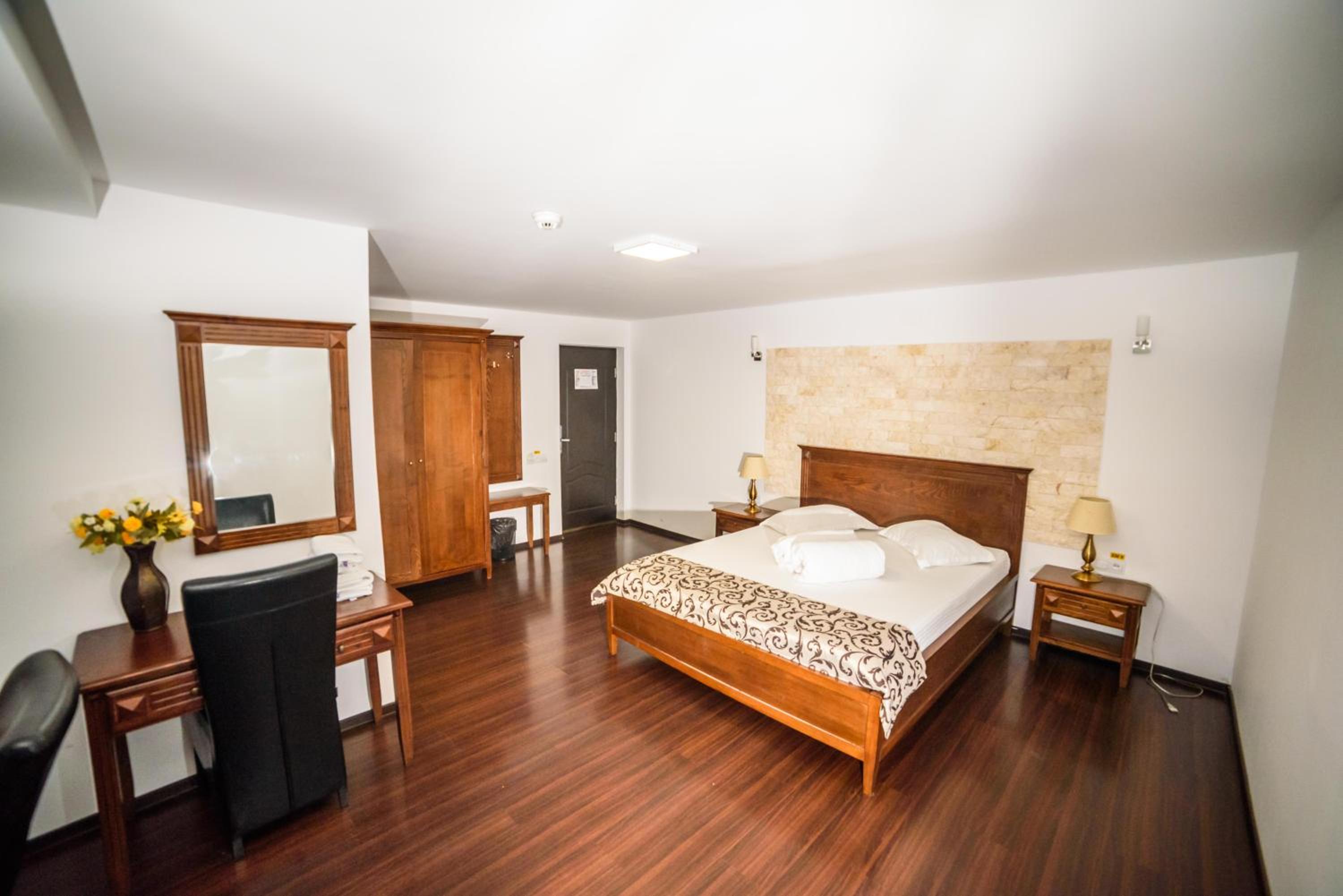 Standard Double Room - Photo 1