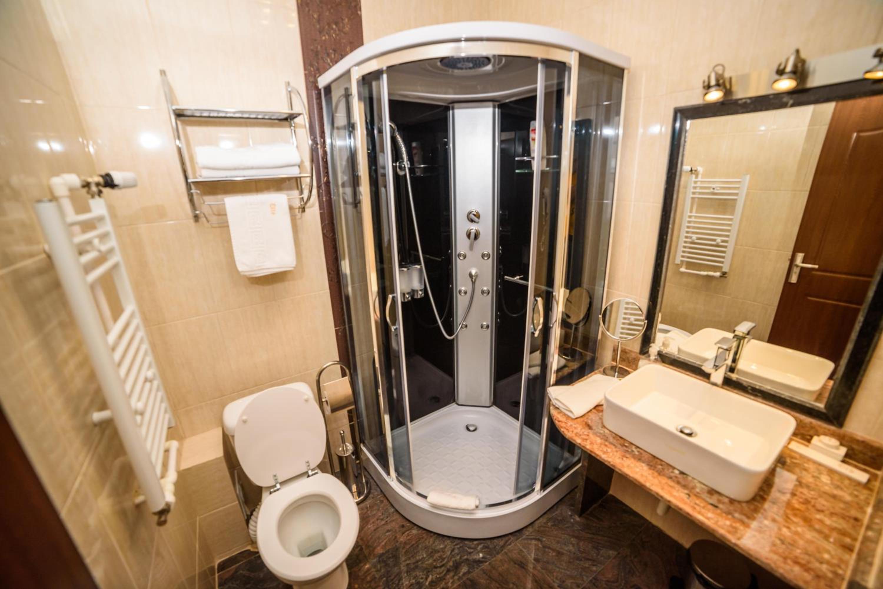 Deluxe Double Room - Photo 15