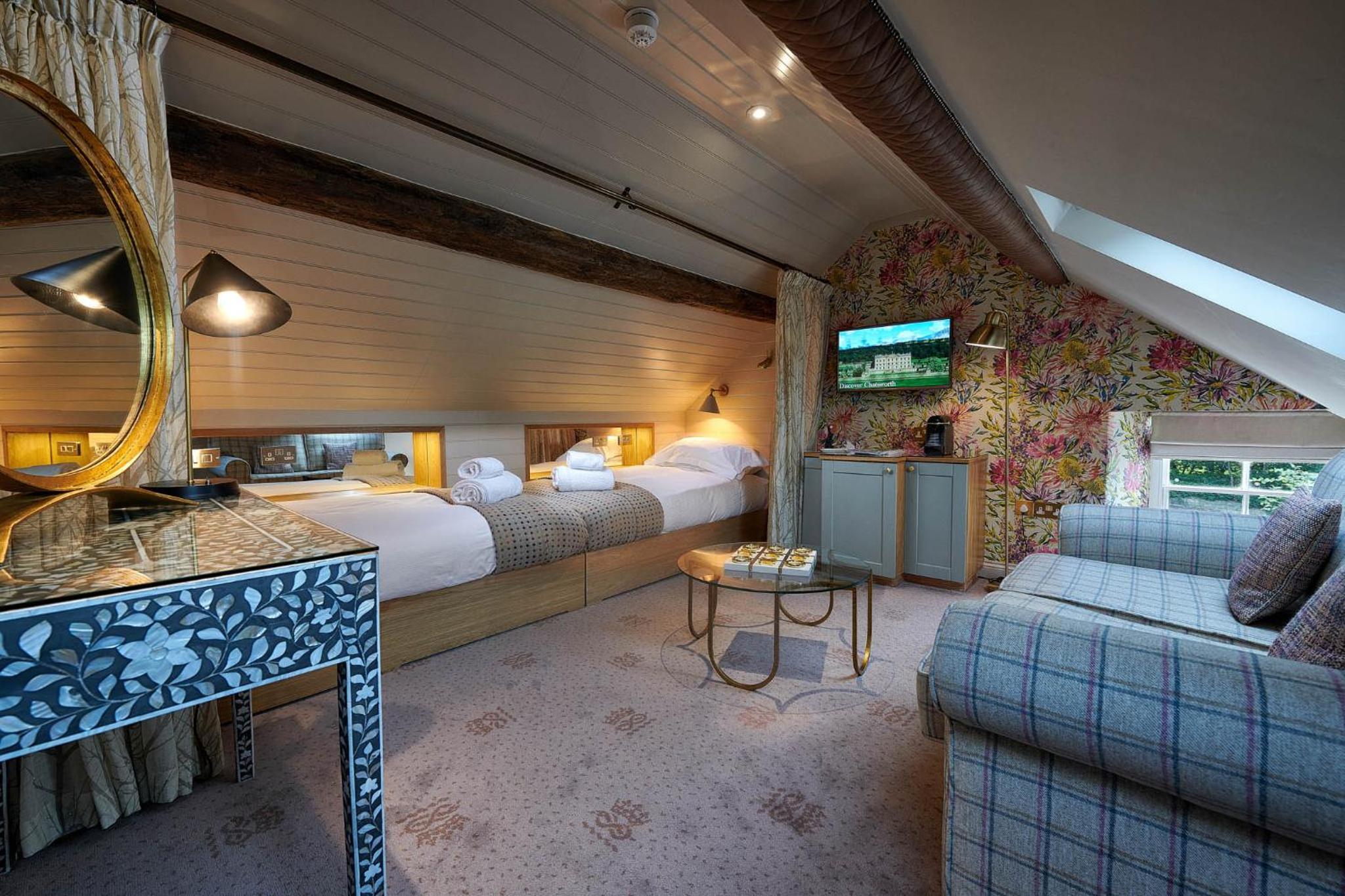 One-Bedroom Suite - Photo 6