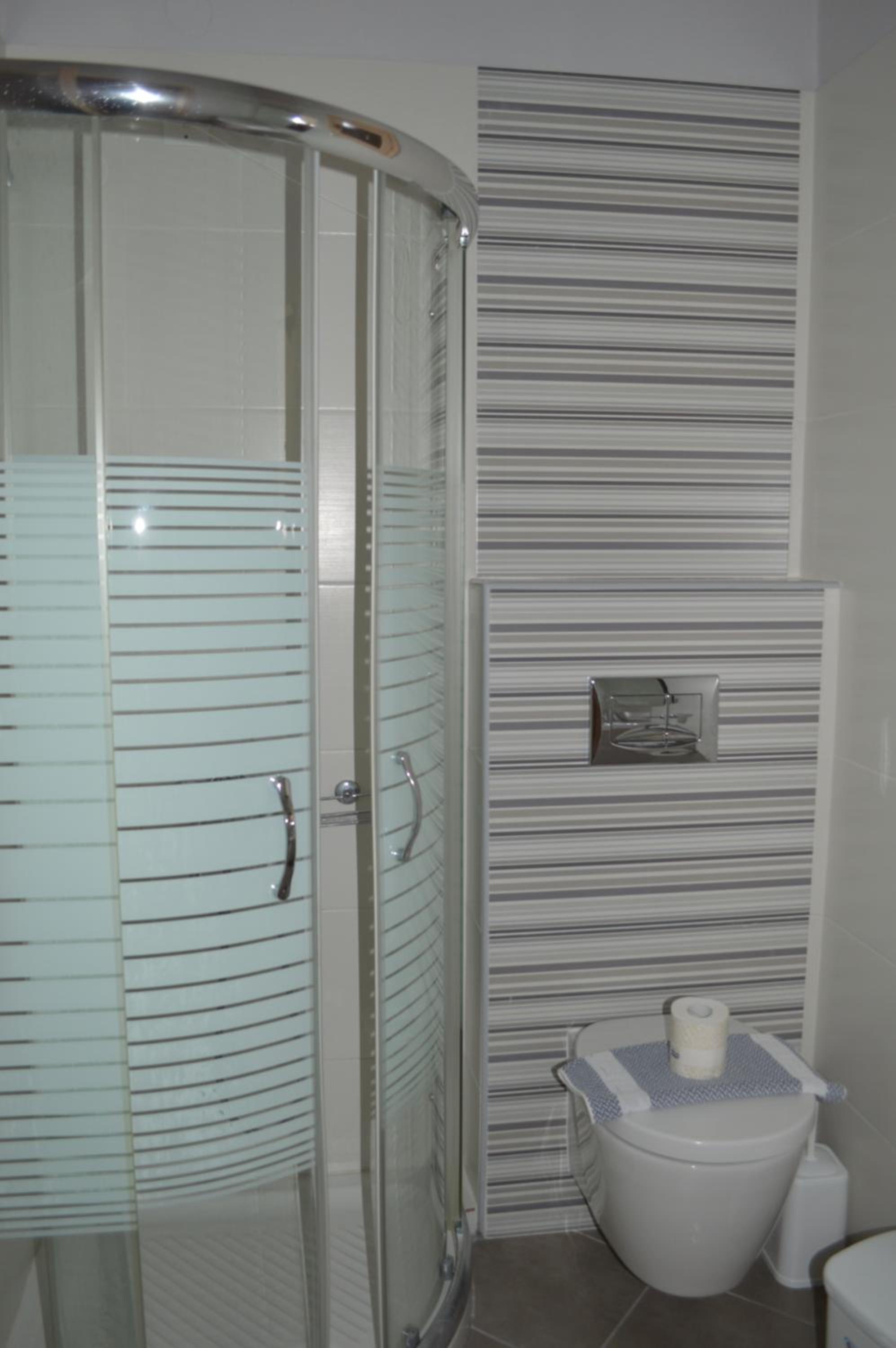 Double or Twin Room with Side Sea View - Photo 6