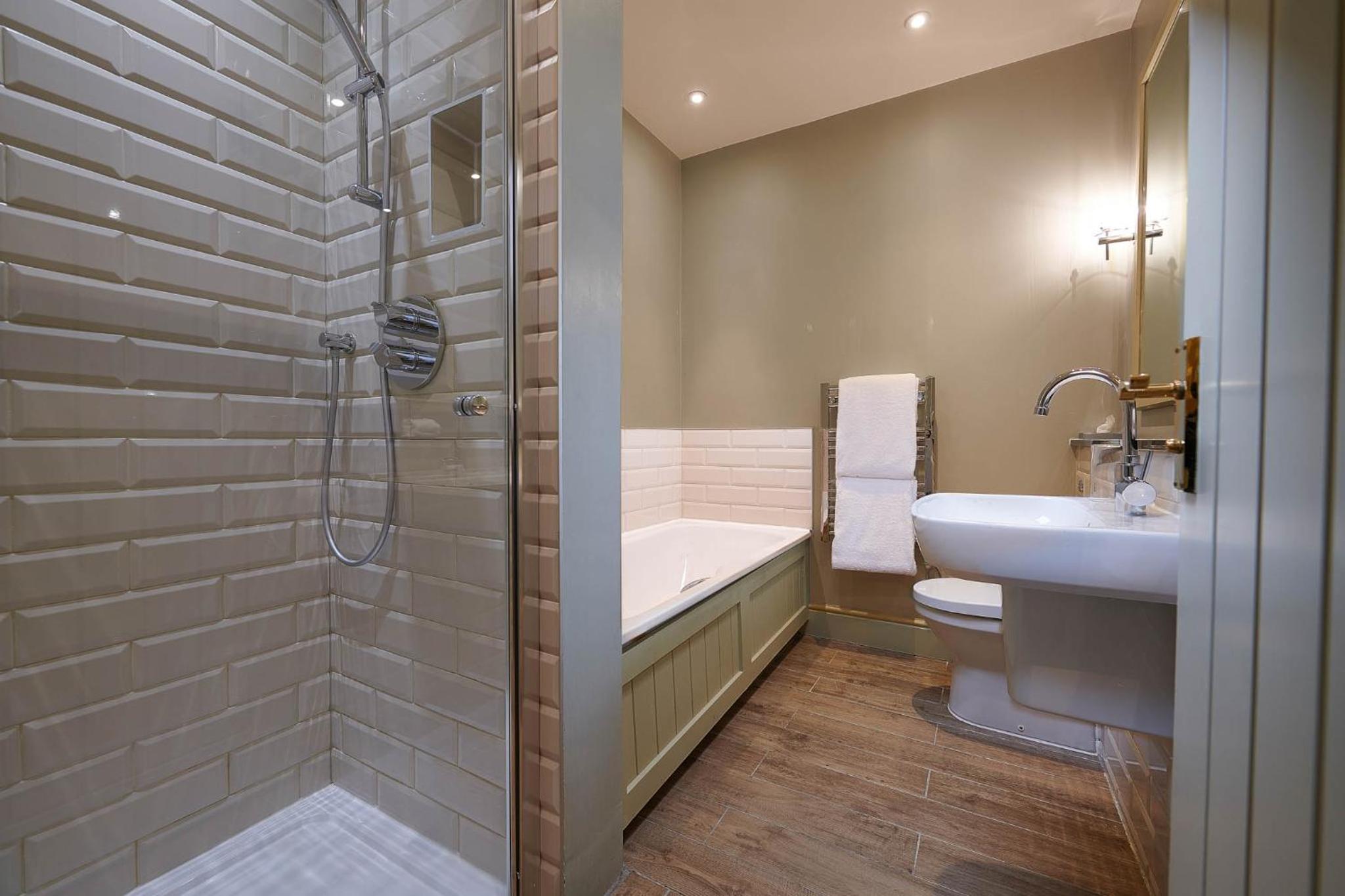 Classic Double Room - Photo 4