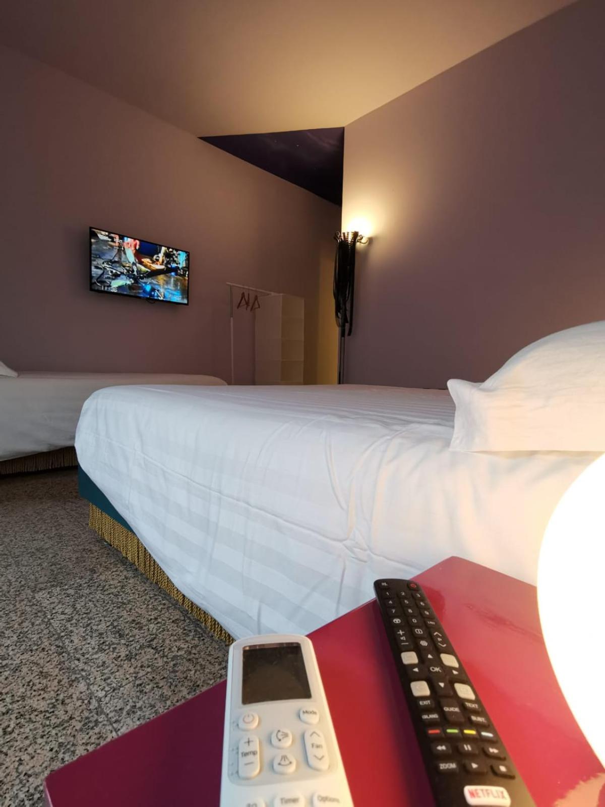 Classic Triple Room - Photo 10