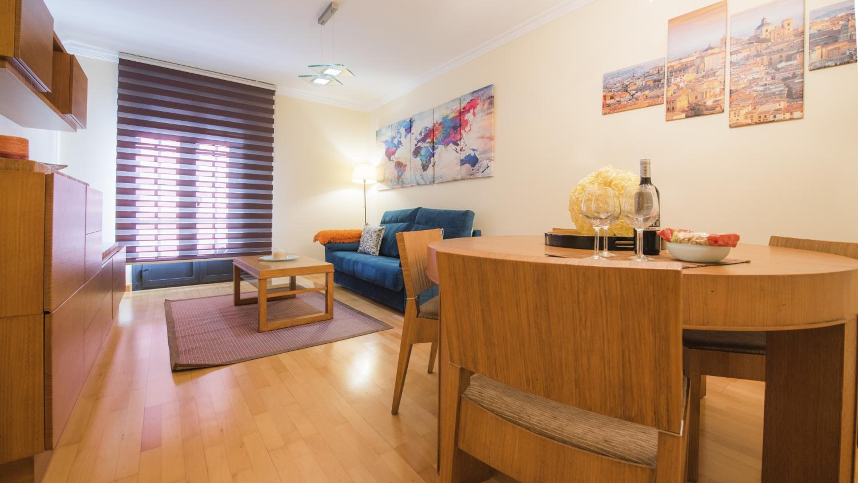 Apartment with Balcony - Photo 33