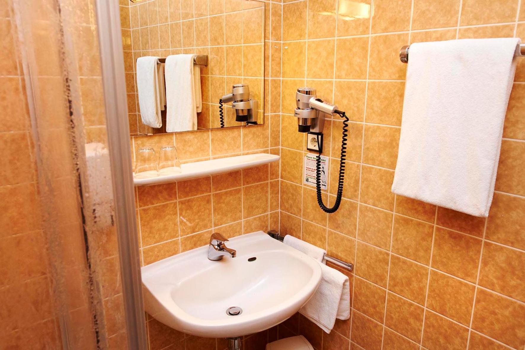 Standard Double Or Twin Room photo 2