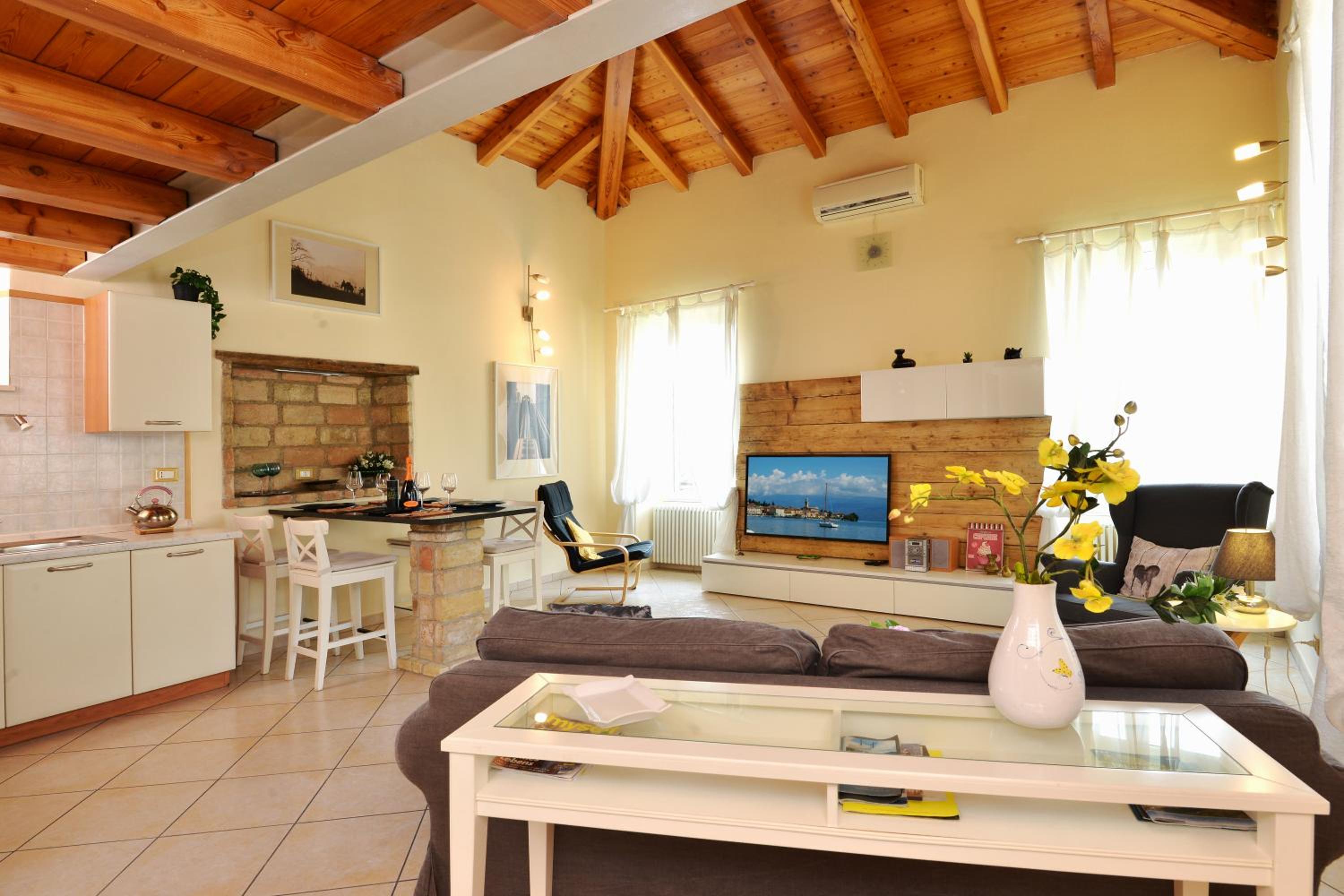 Apartment with Pool View (2 Adults) photo 2