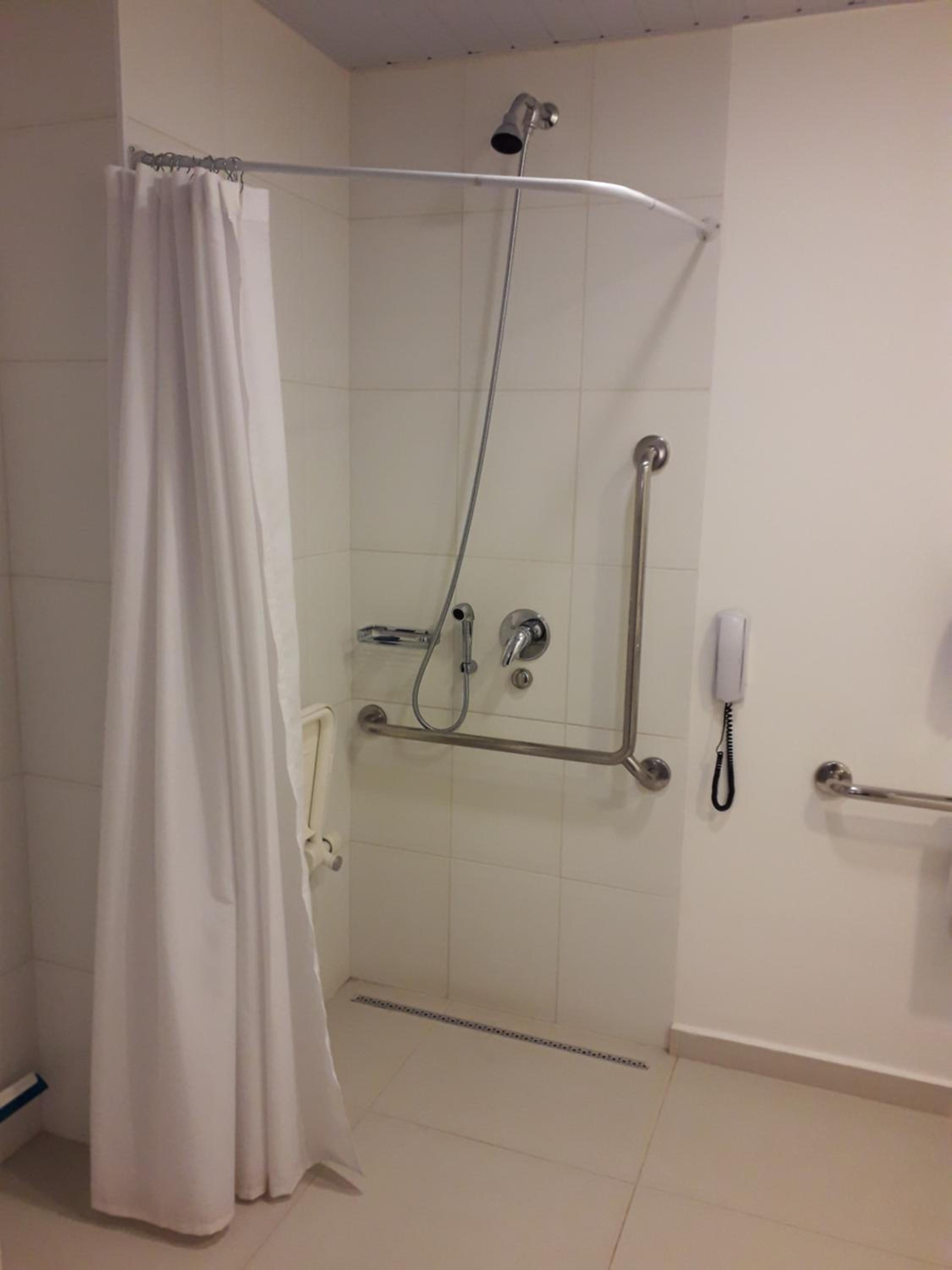 Standard Double Room with Disability Access photo 2
