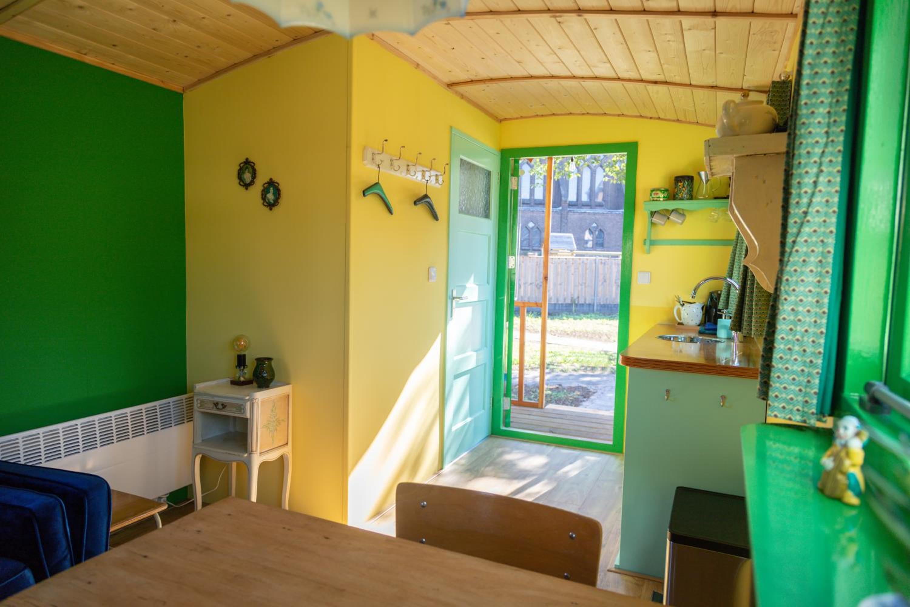 Double Room with Garden View - Photo 9