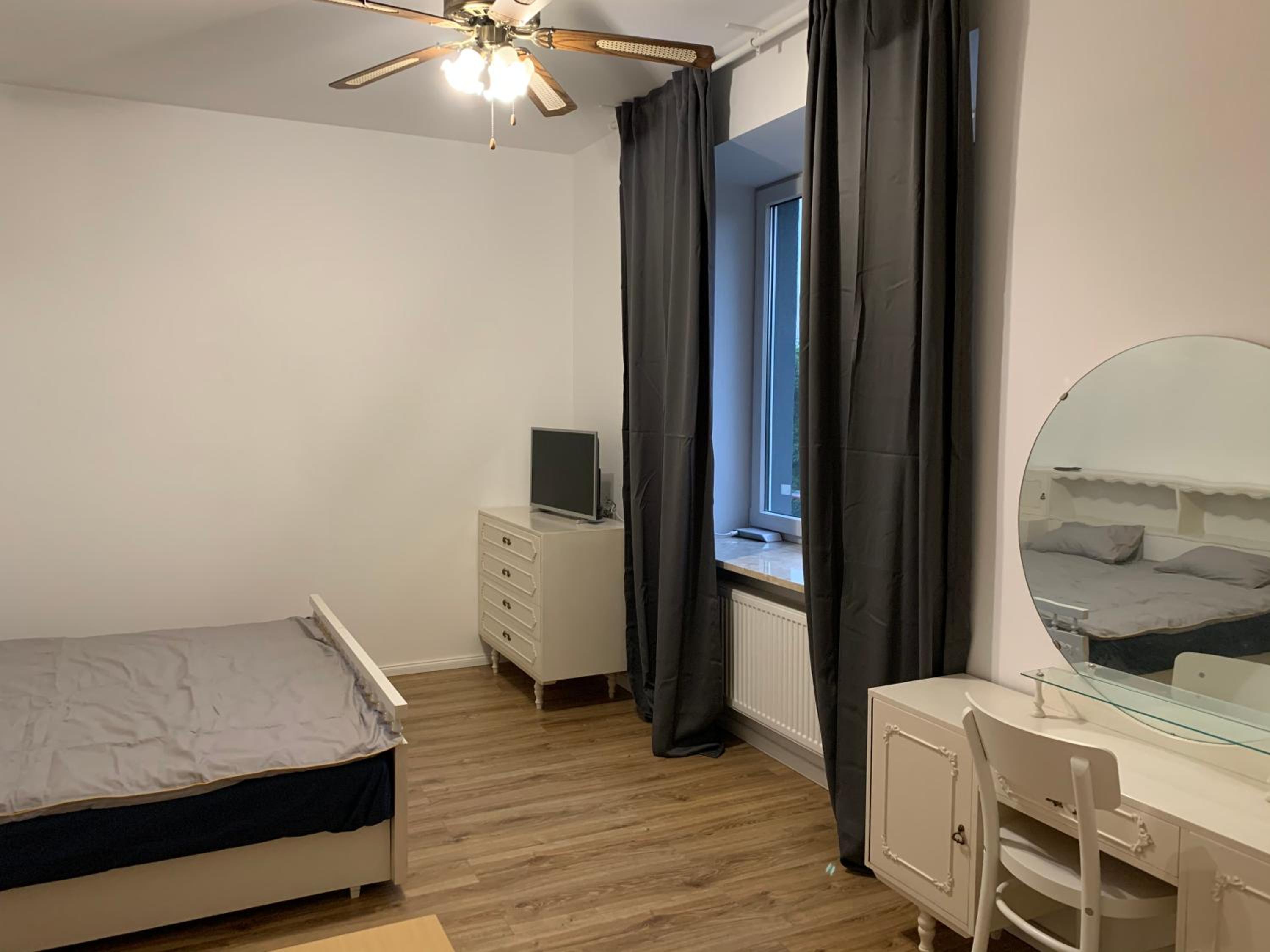 Two-Bedroom Apartment - Photo 6