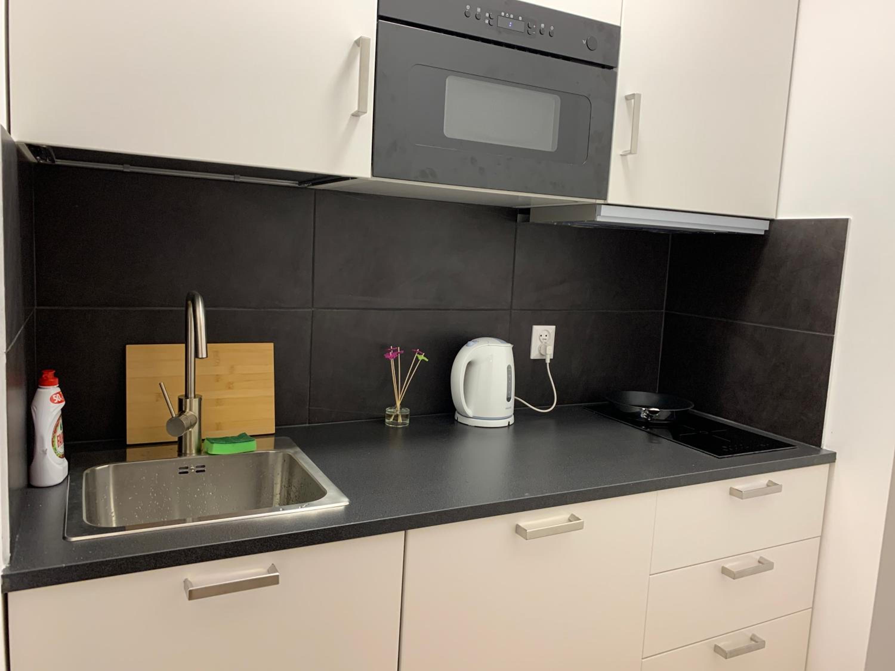 Two-Bedroom Apartment - Photo 3