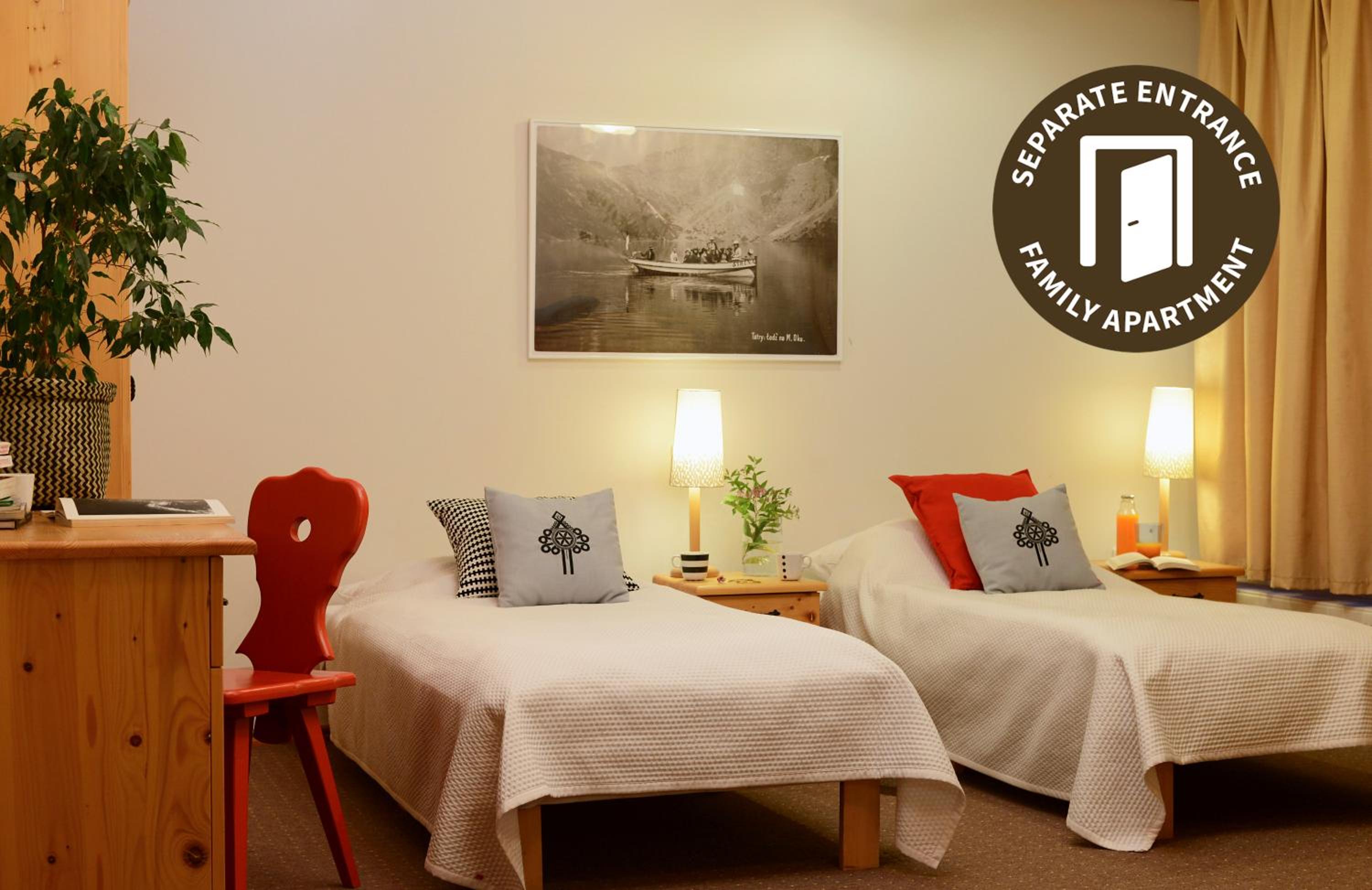 One-Bedroom Family Apartment (5 Adults)