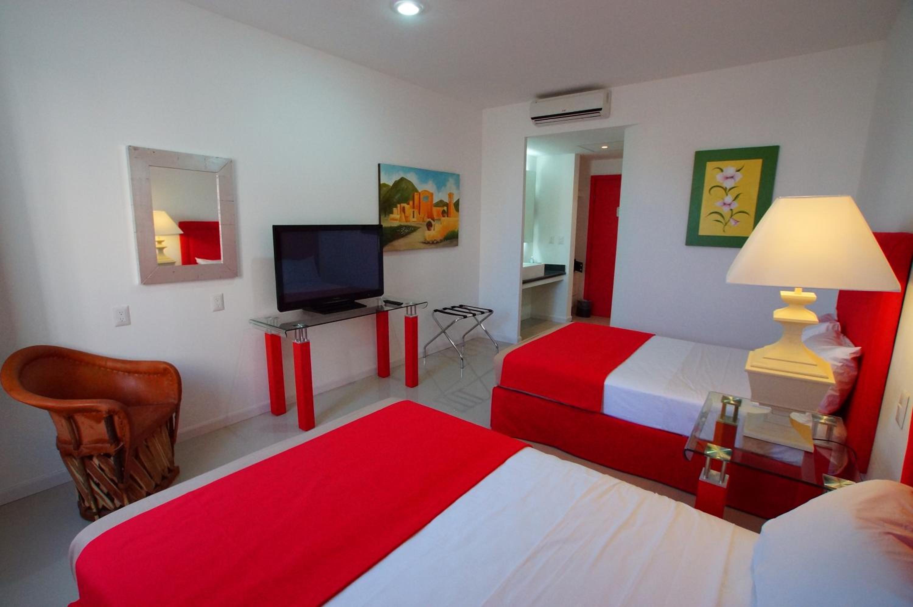 Standard Double Room with Two Double Beds photo 3