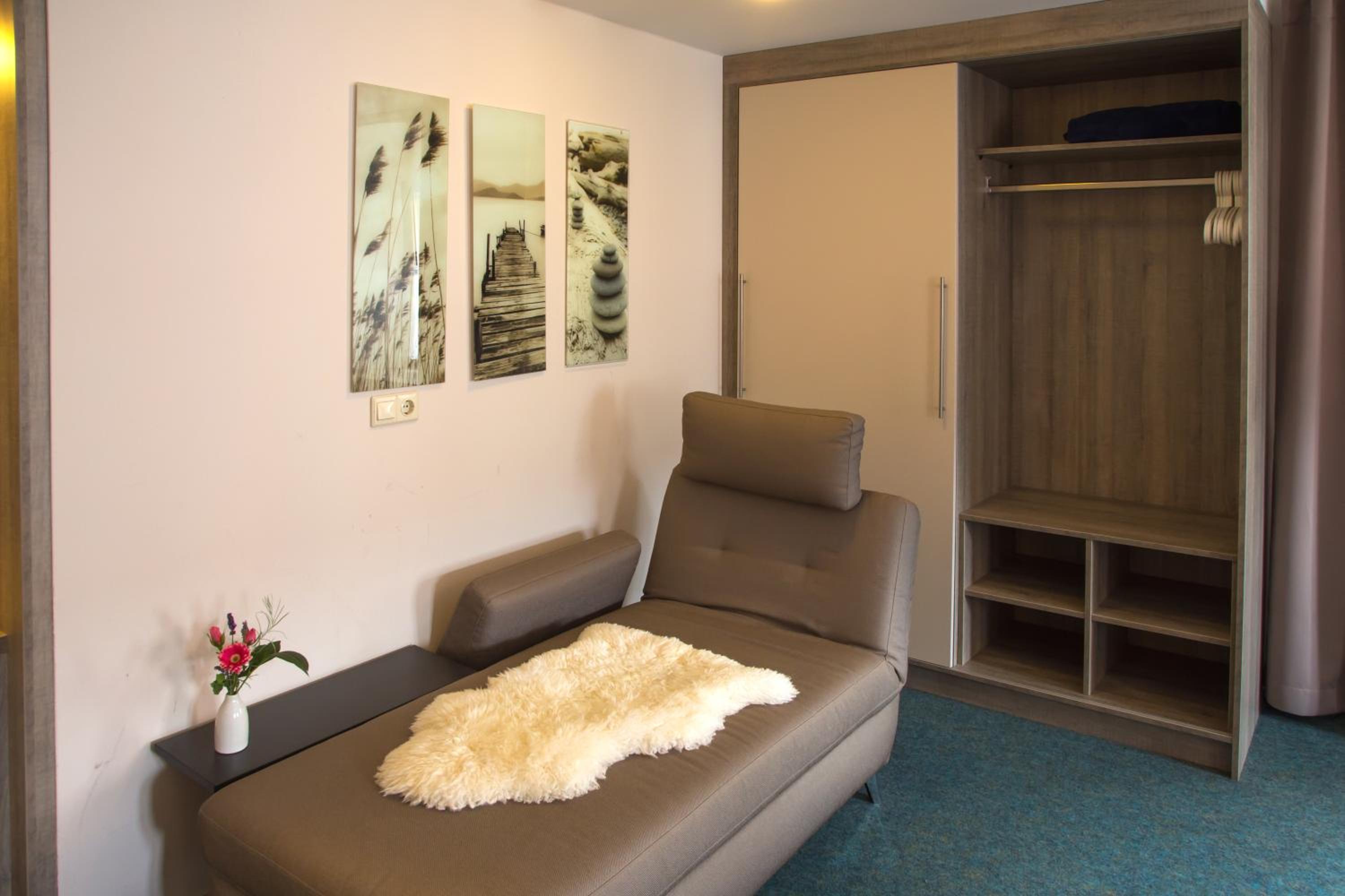 Double Room with Private Bathroom photo 3