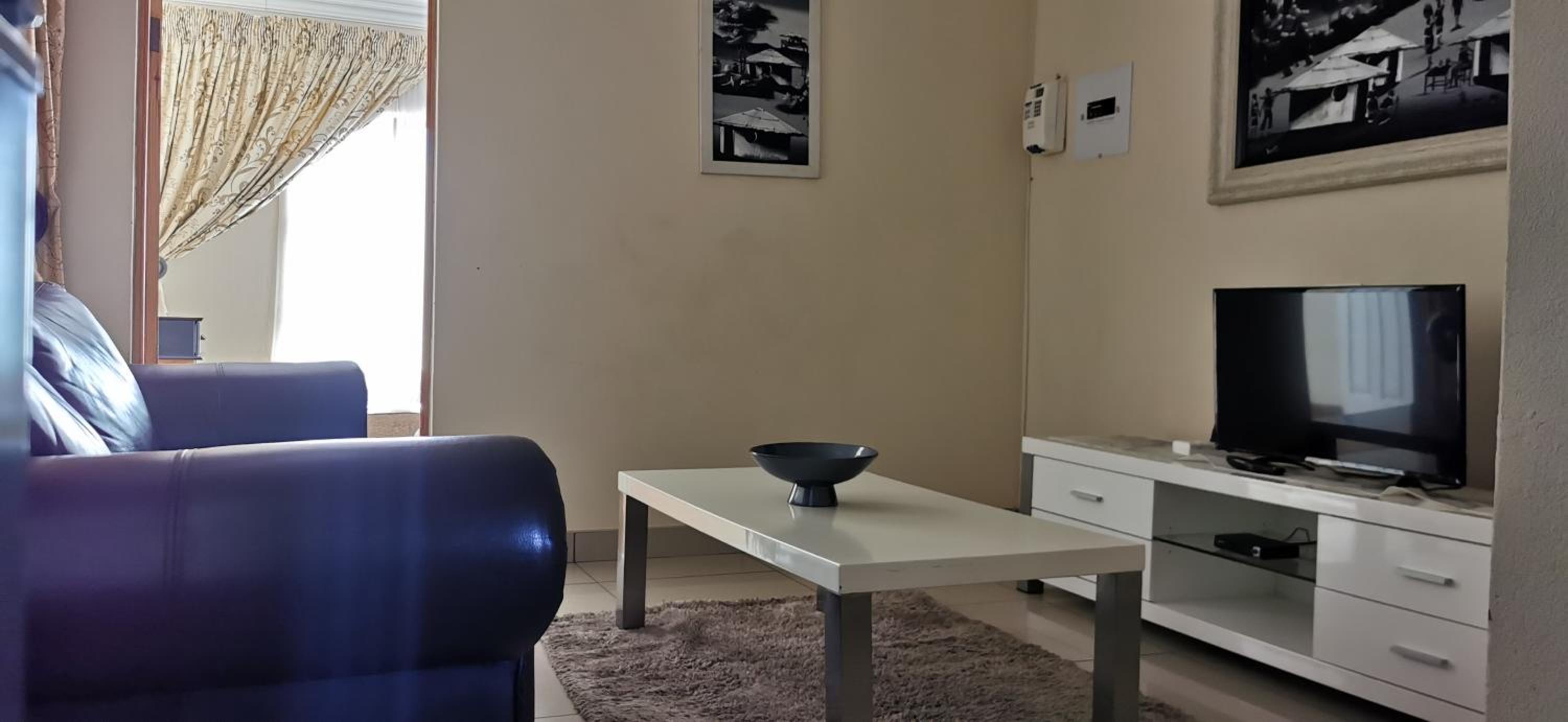 Standard Twin Room photo 3