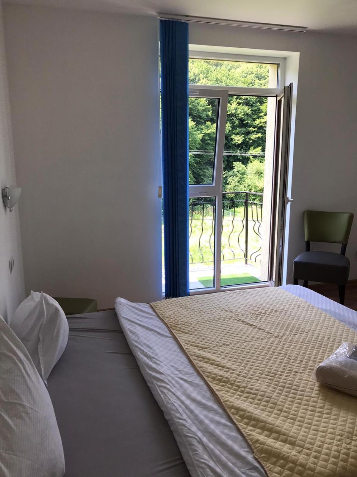 Double Room - Photo 3