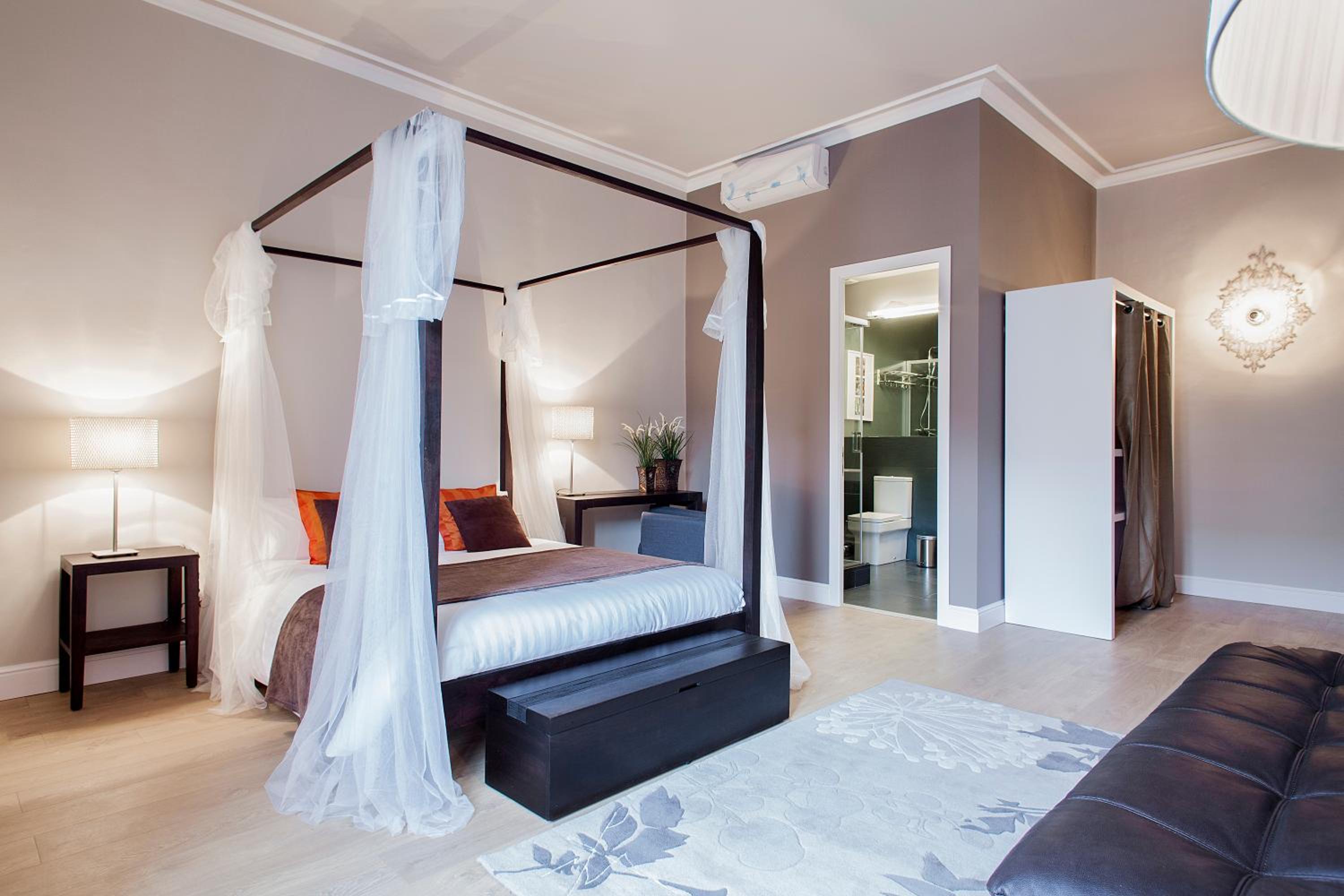 Suite with City View and Balcony photo 2