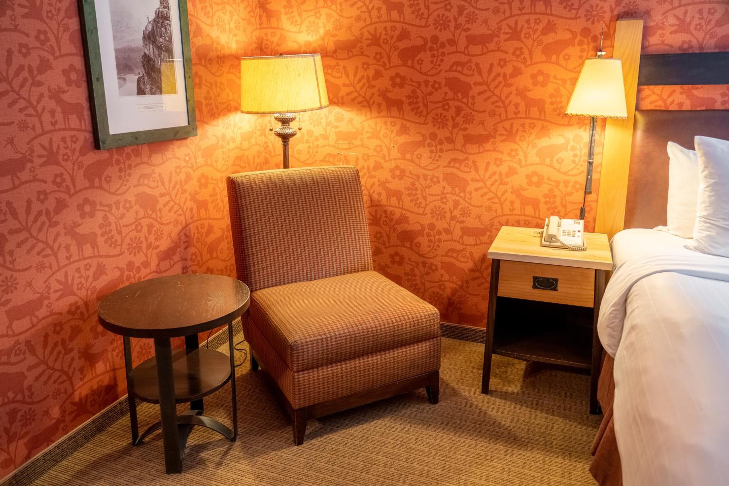 One-Bedroom Suite with King Bed - Photo 1