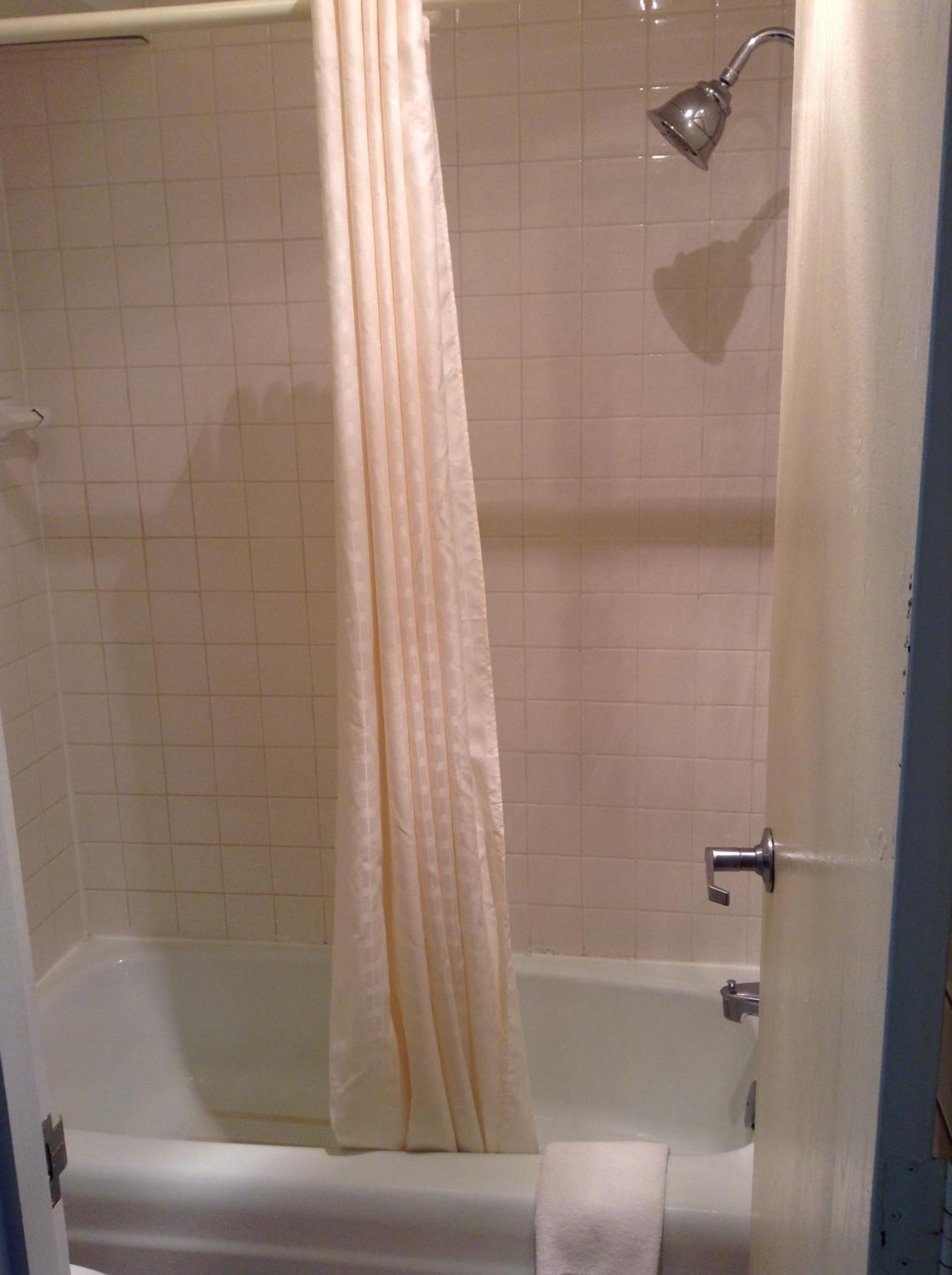 Double Room with Two Double Beds - Non-Smoking - Photo 3