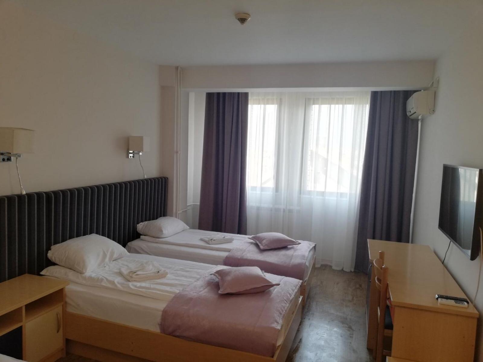 Standard Triple Room photo 2