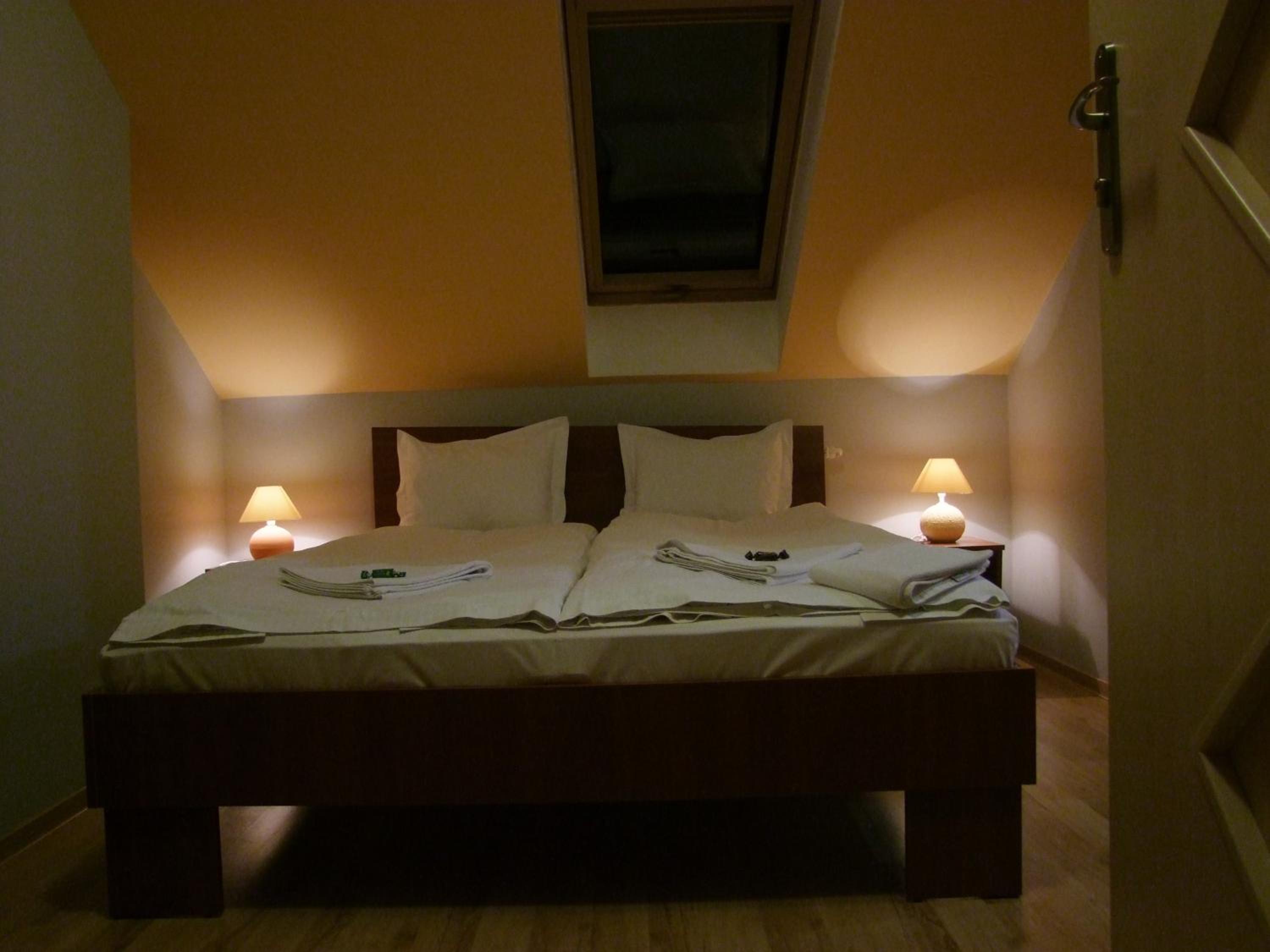 Small Double Room photo 1