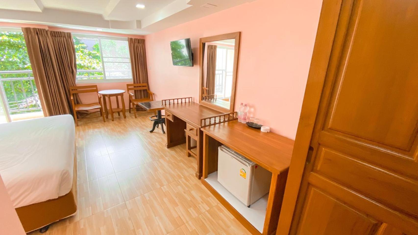 Standard Double Room - Photo 2