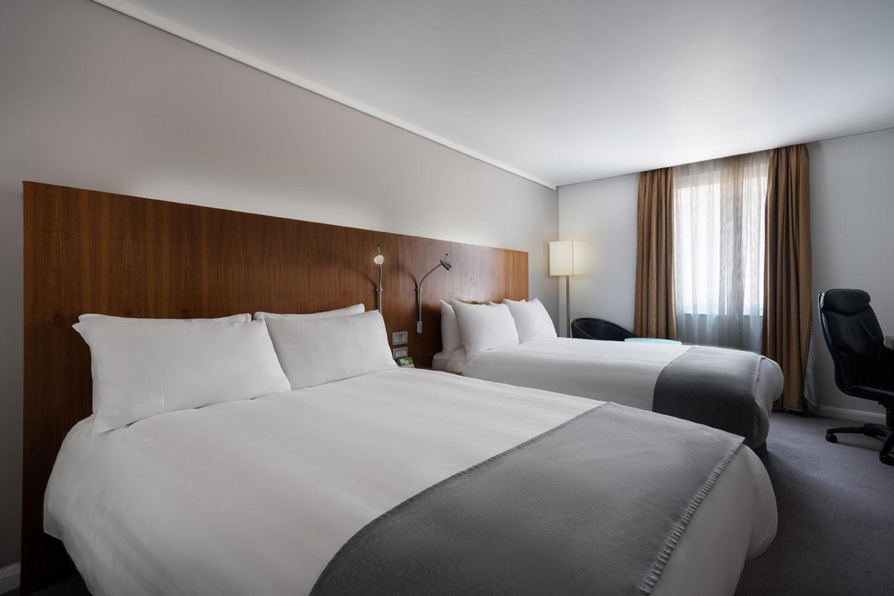 Premium Double Room with Two Double Beds photo 2