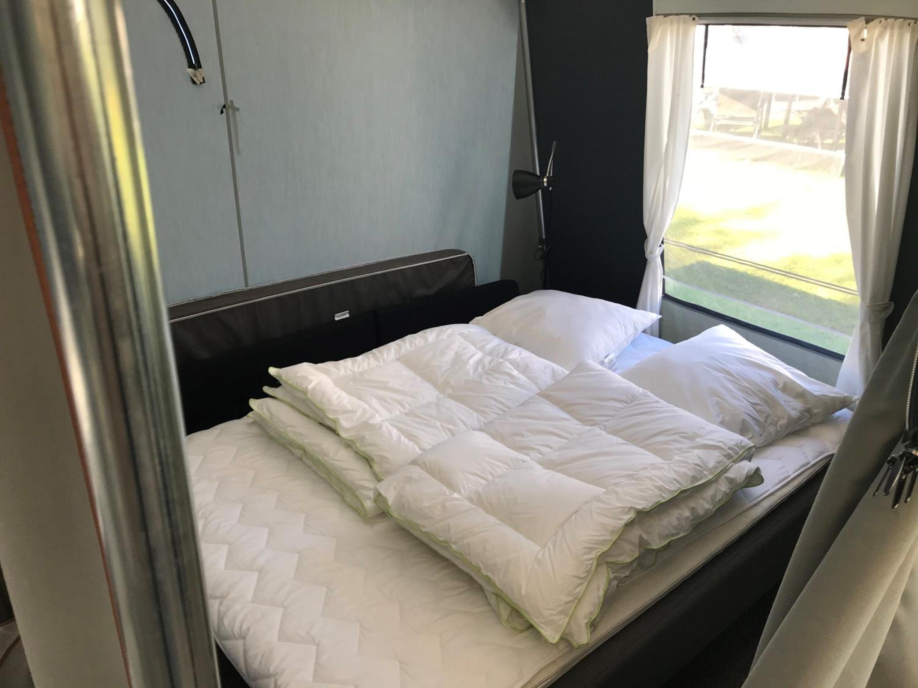 Tent (5 Adults)