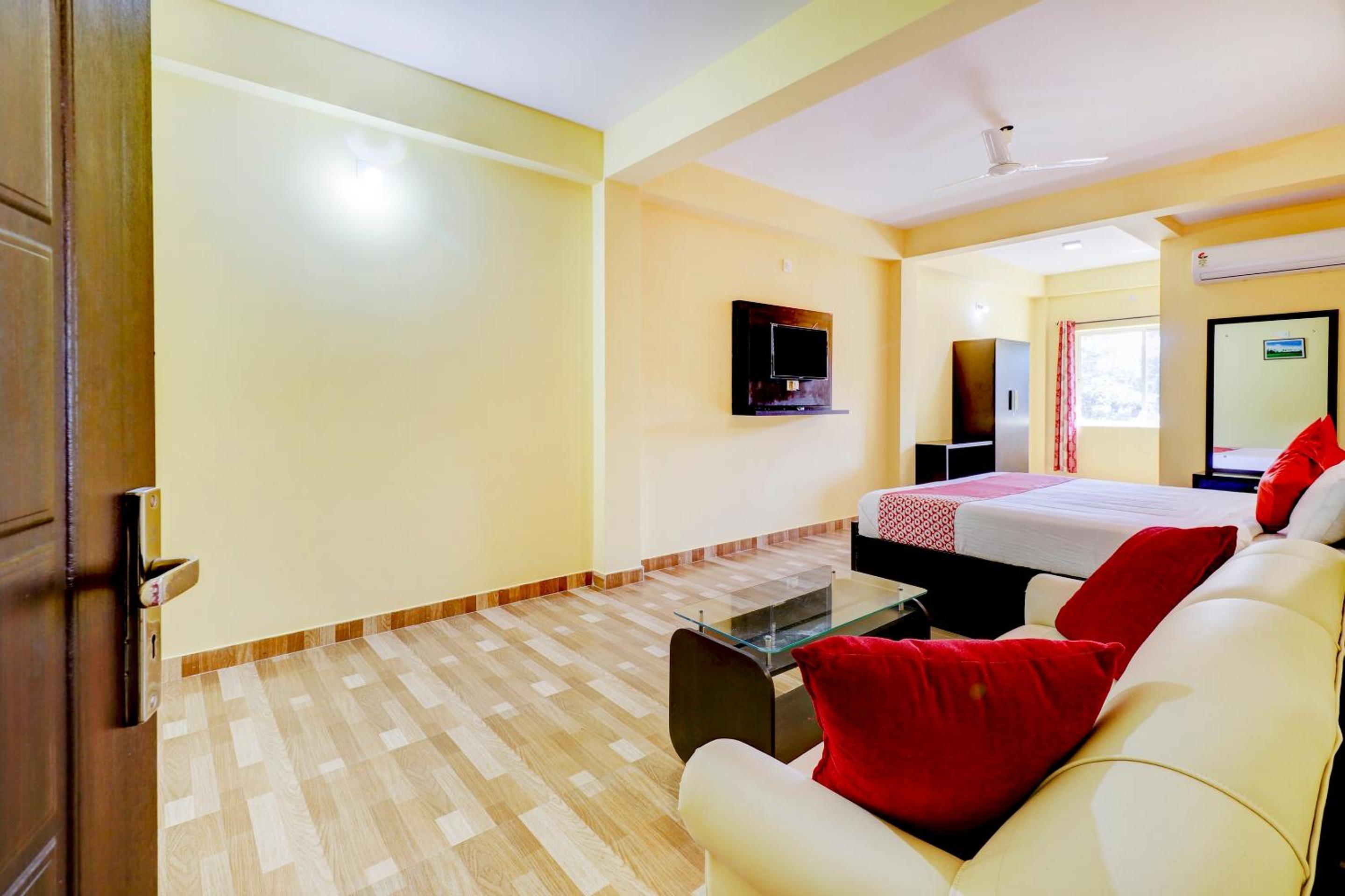 Suite - Photo 5
