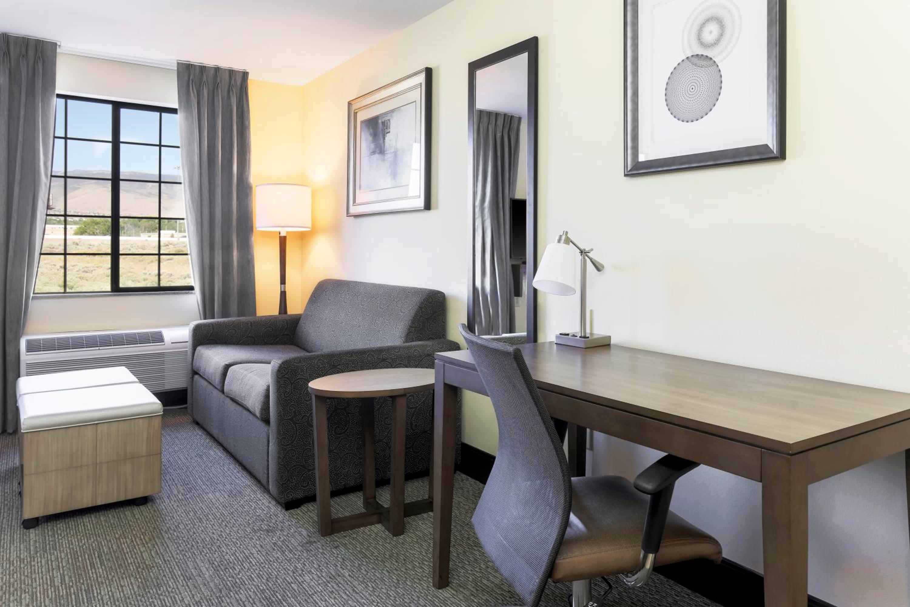 King Studio Suite - Photo 2
